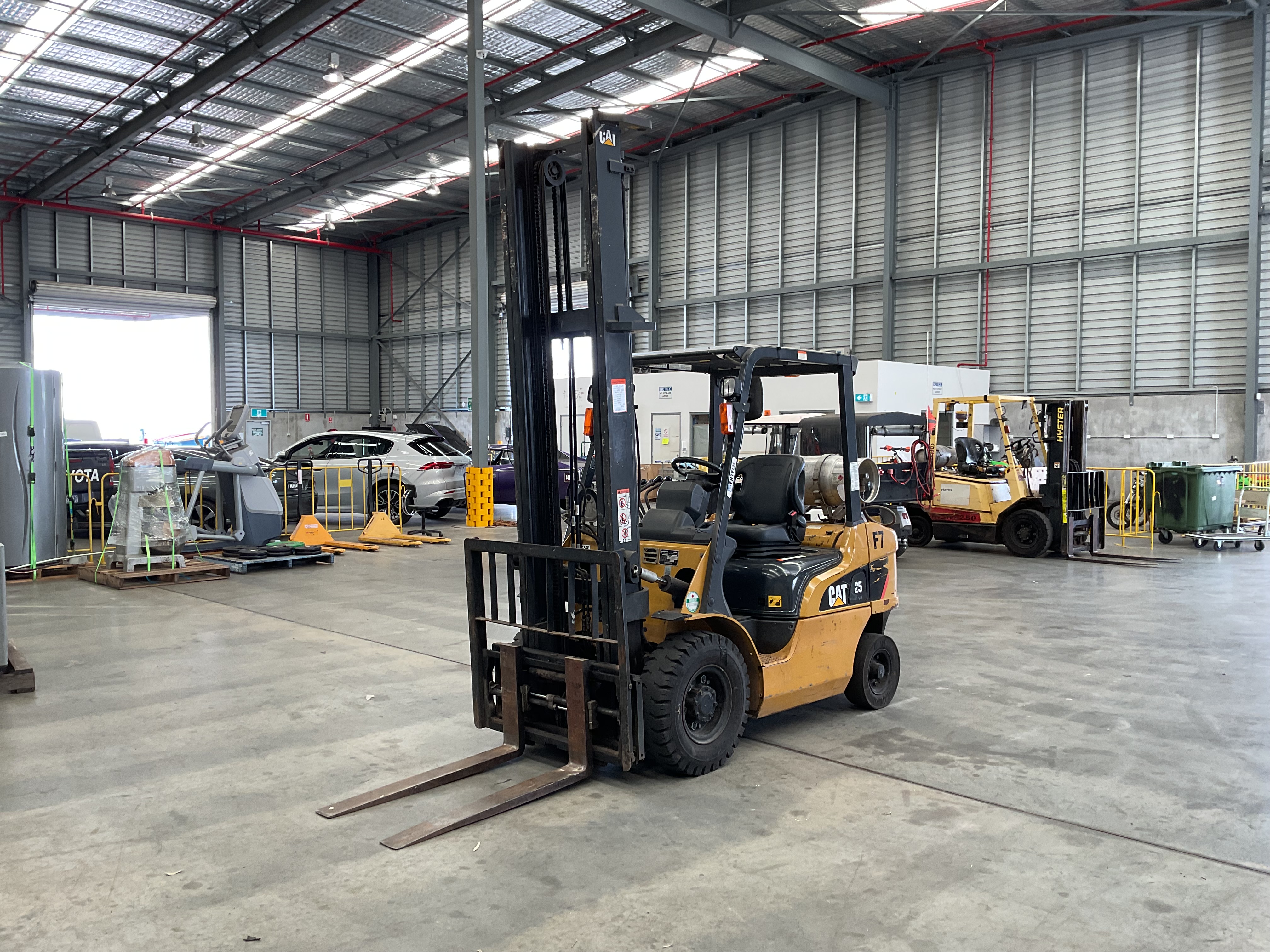 5 · 2010 CAT GP25NT Petrol and Gas