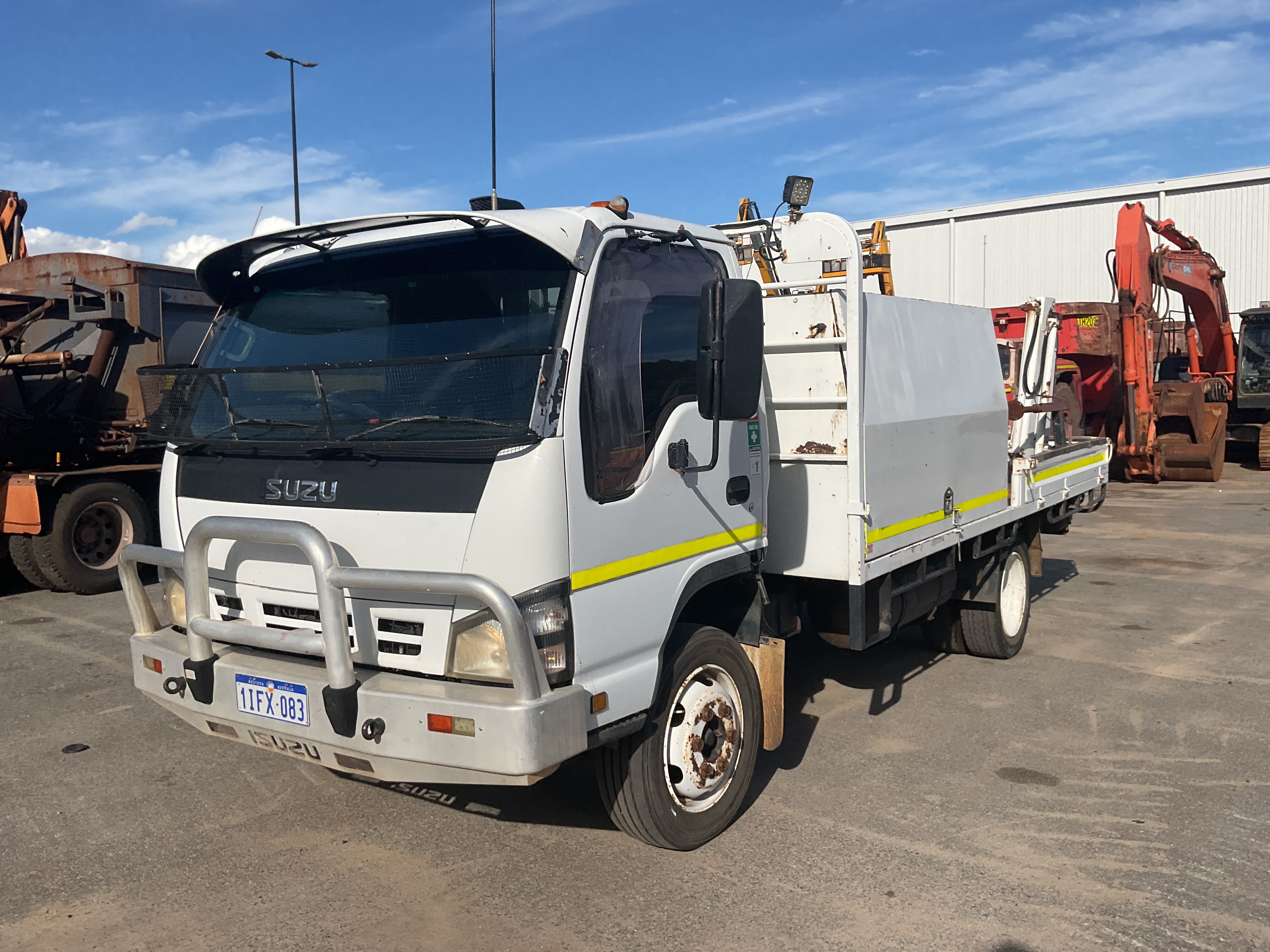 18 · 2020 ISUZU NQR   6x2 Tray Truck