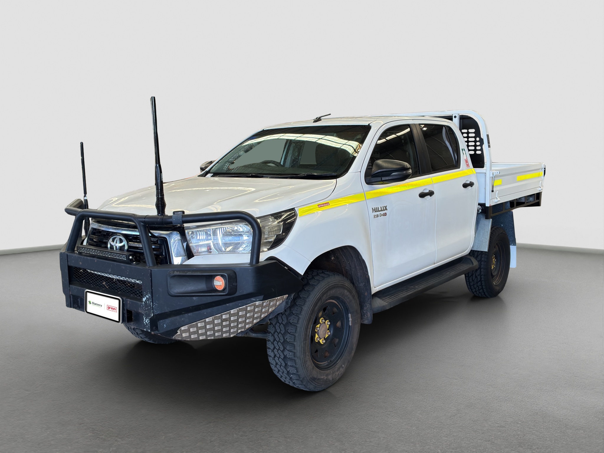 8 · 2018 Toyota Hilux SR Diesel
