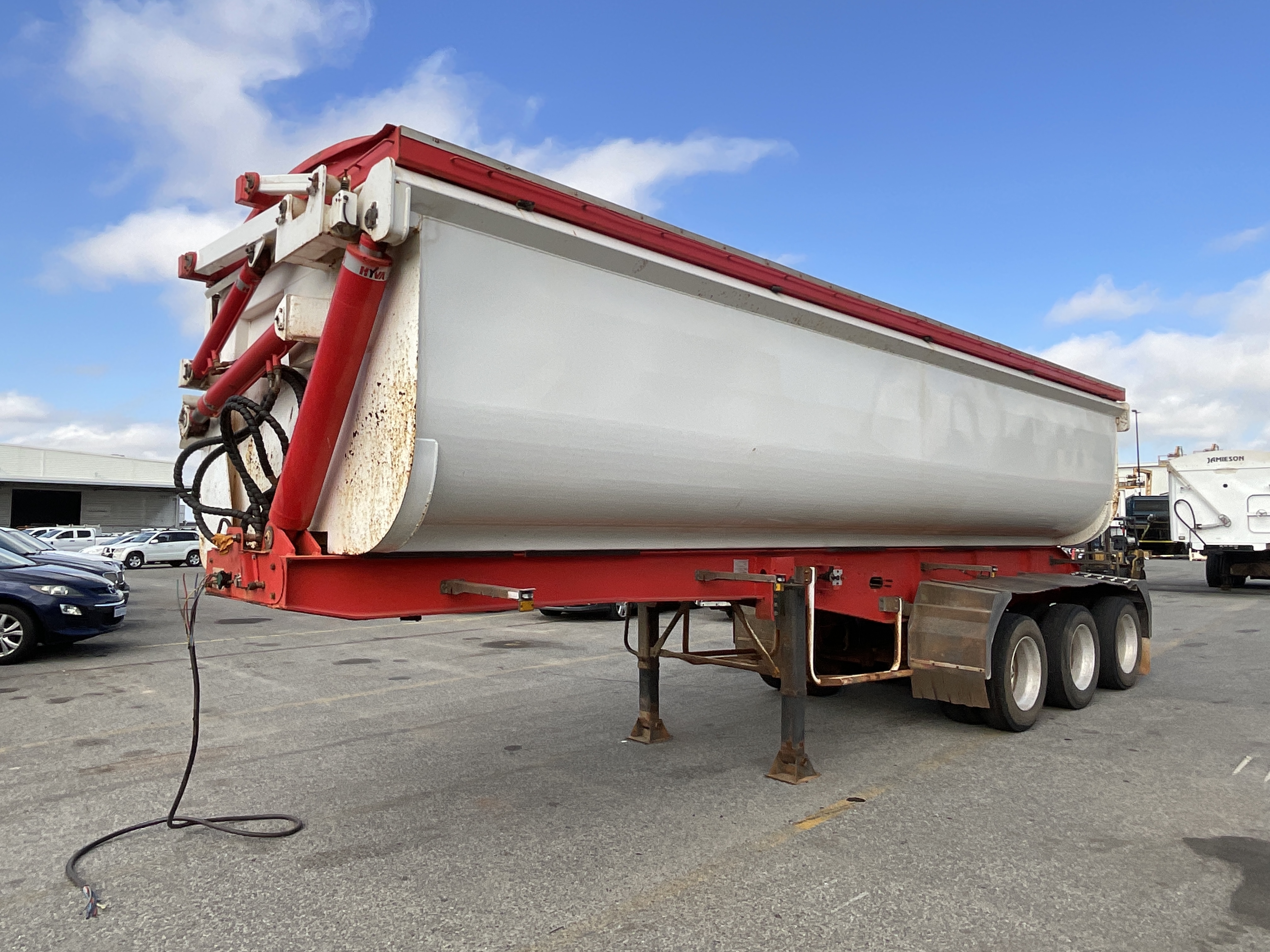 2024 Spartan ST3 Tri-Axle