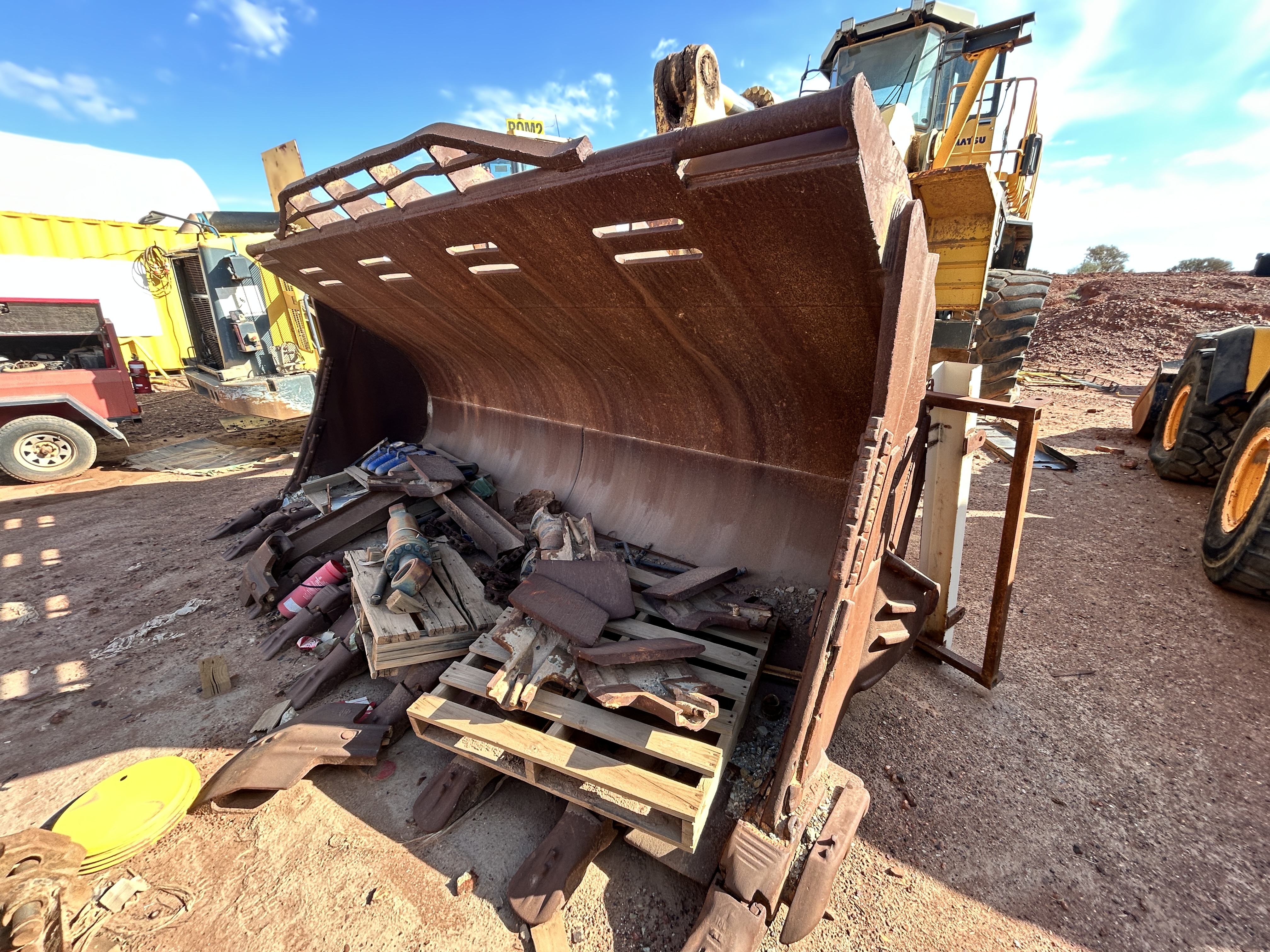 KOMATSU WA900-3EO Wheel Loader - Parts Only