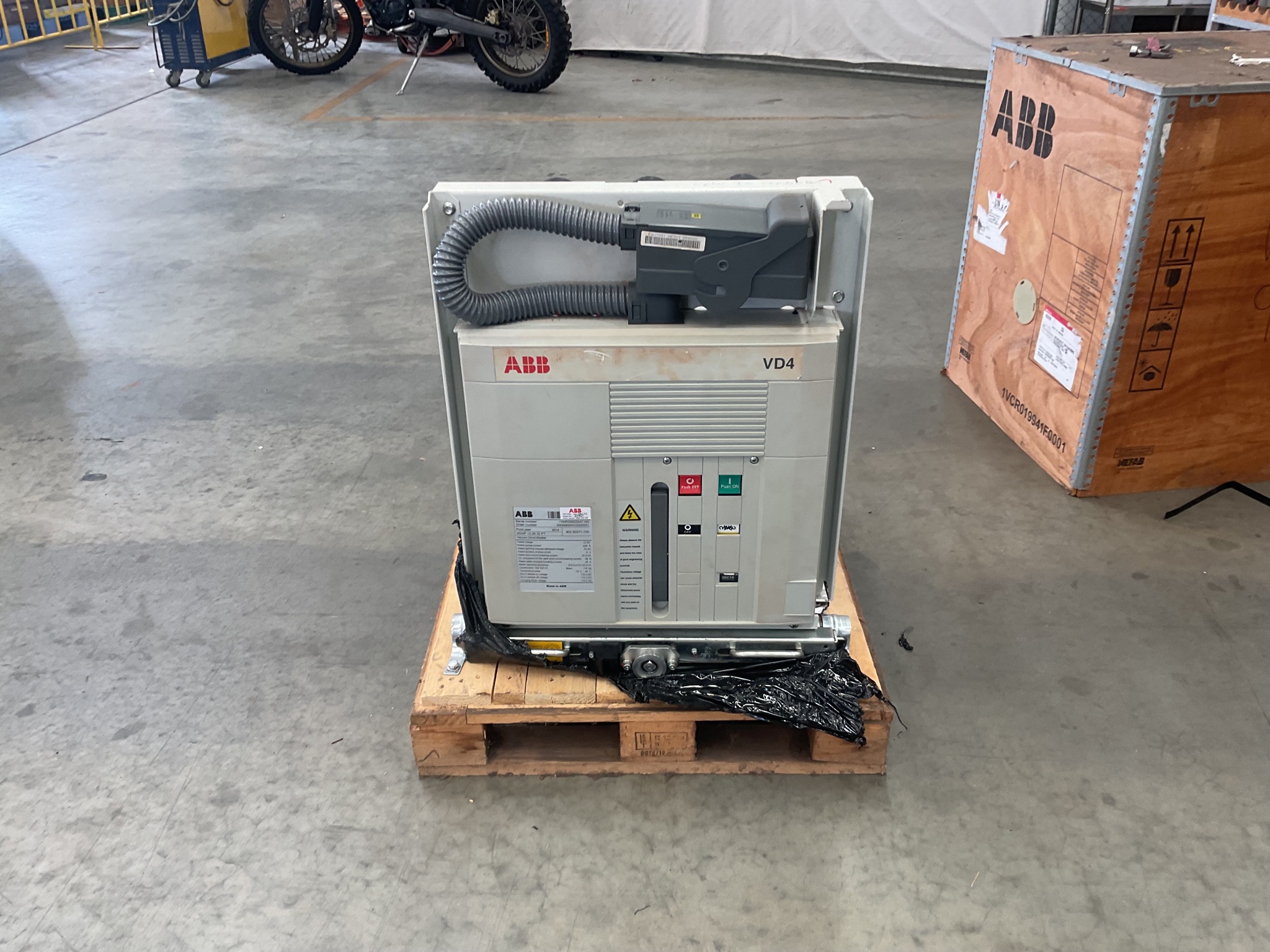 Vacuum Circuit breaker