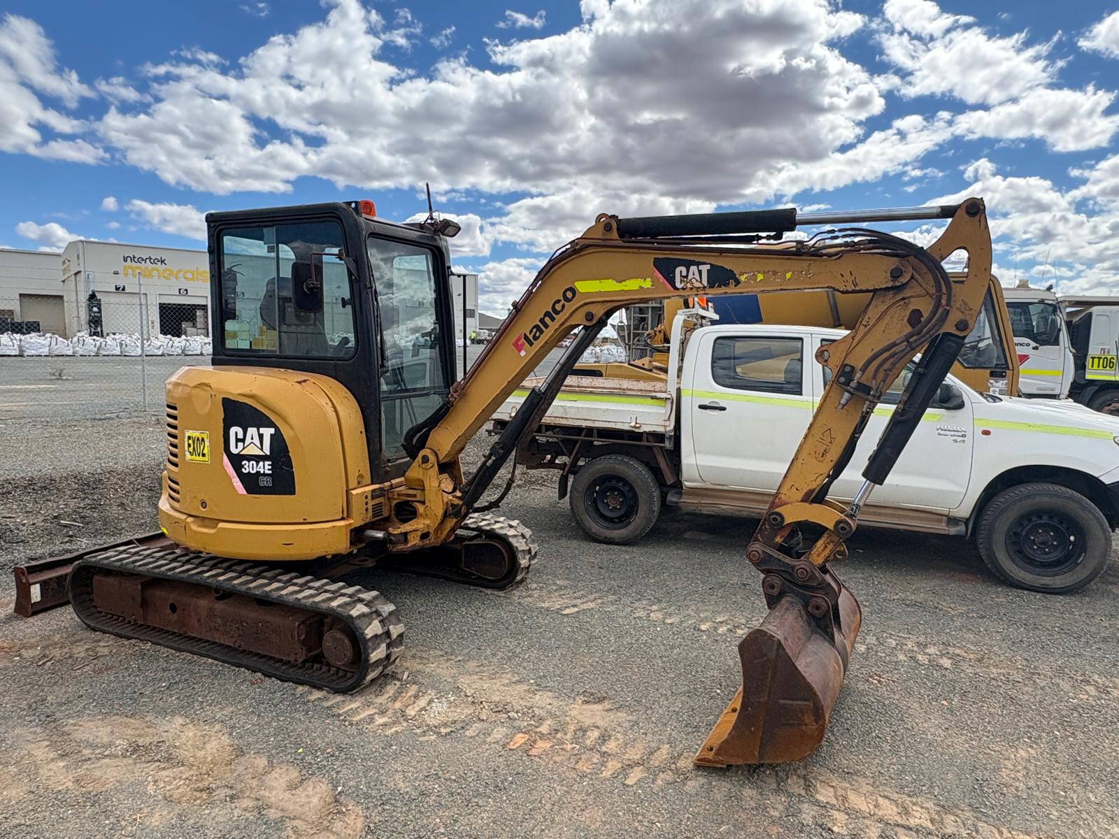 2014 CAT 304E CR Excavator