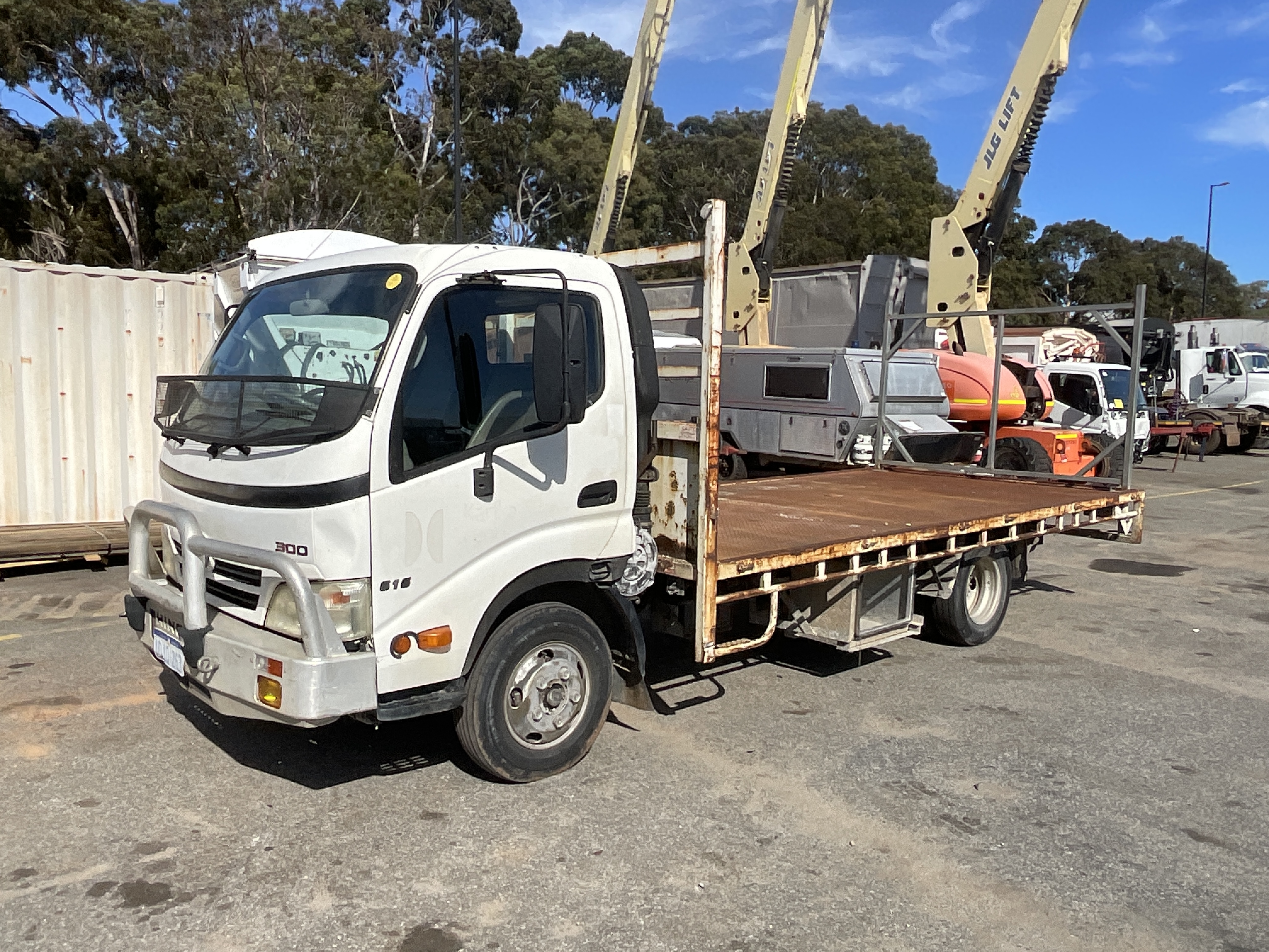 2010 HINO 300 4x2 Tray Truck