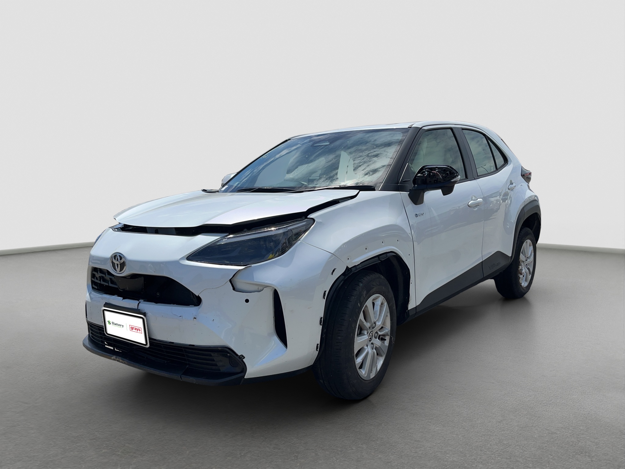 10 · 2025 Toyota Yaris Cross GX Hybrid-Petrol
