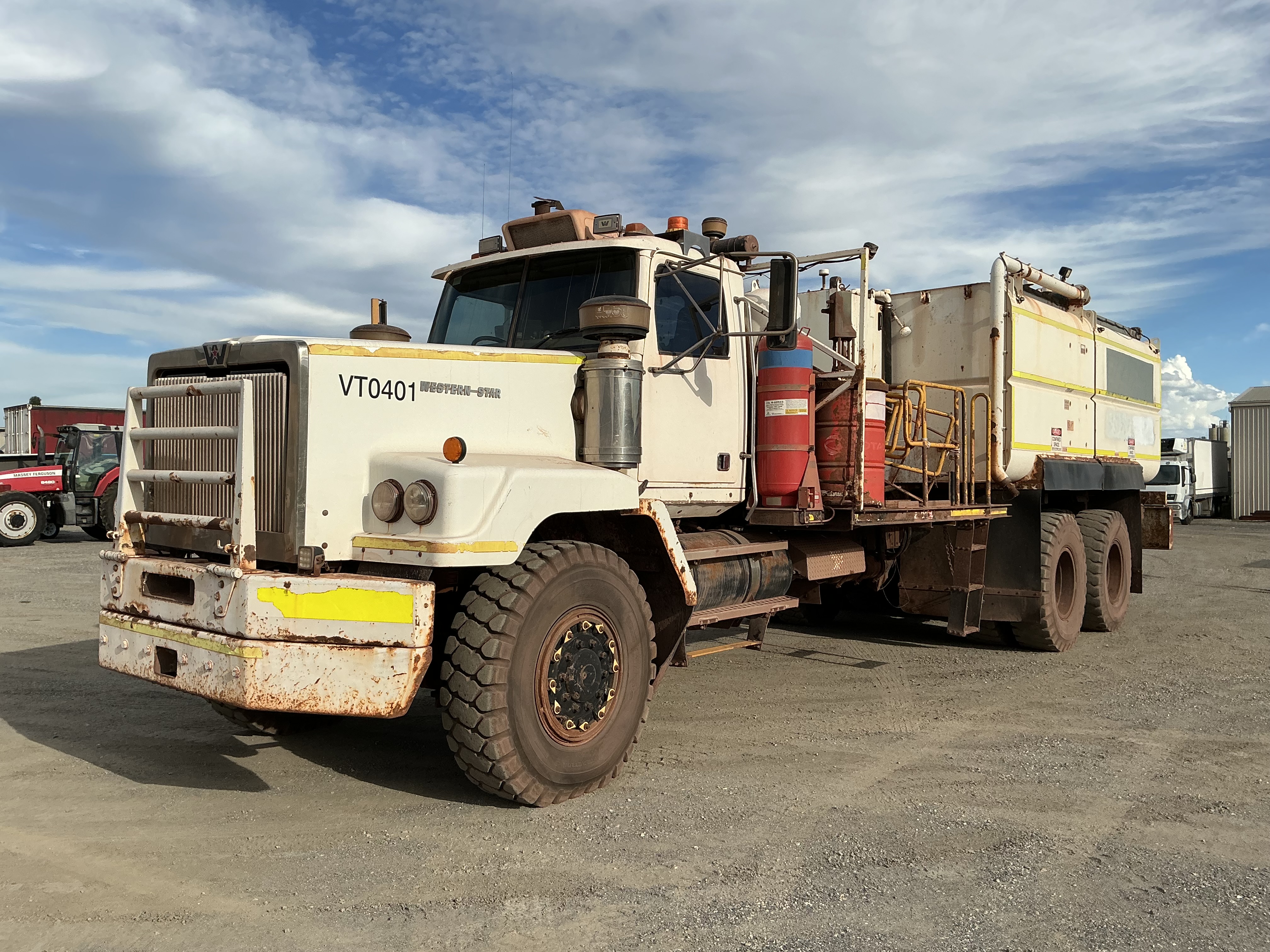 10 · 2006 Western Star 6900XD  6x4 Service Truck
