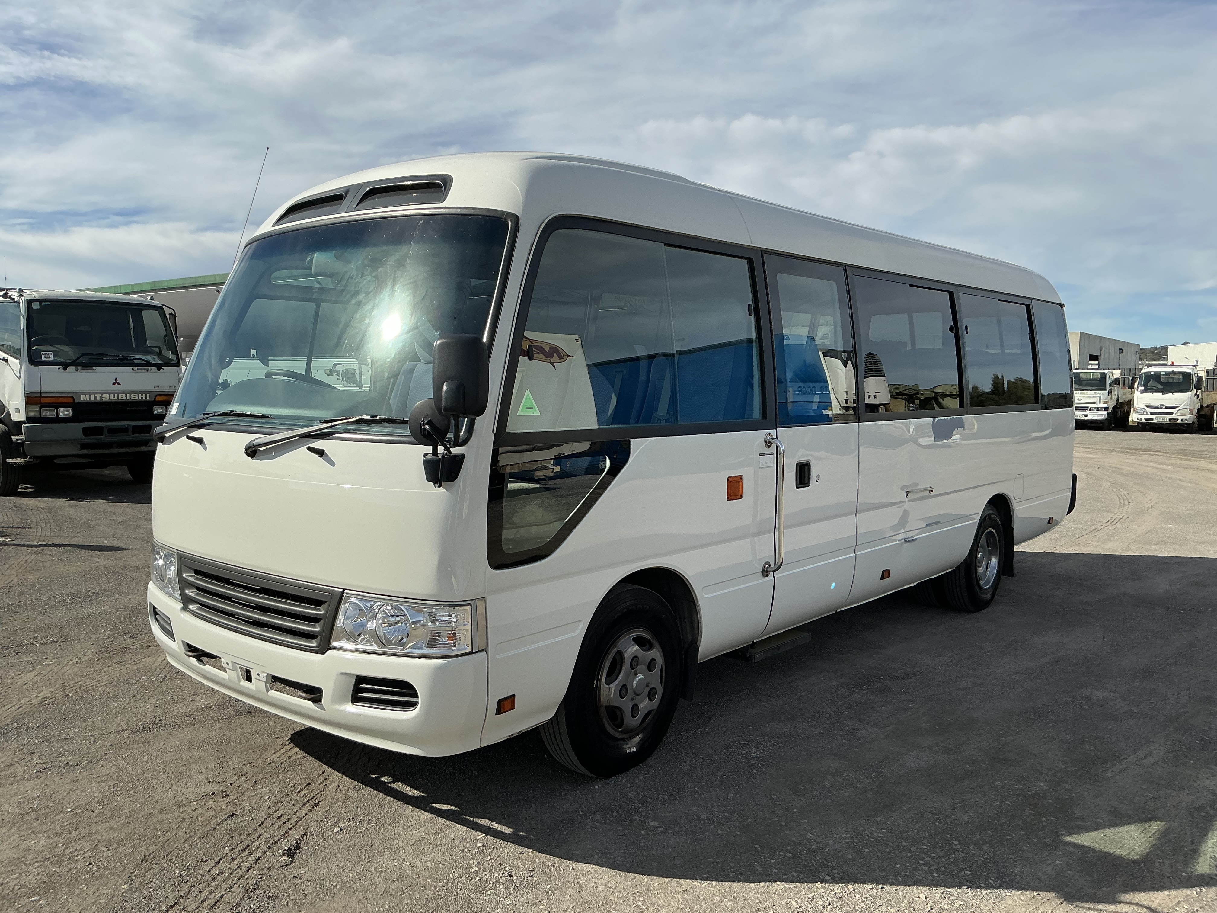 16 · 2016 Toyota Coaster Diesel (Auto) (Ex Lease)