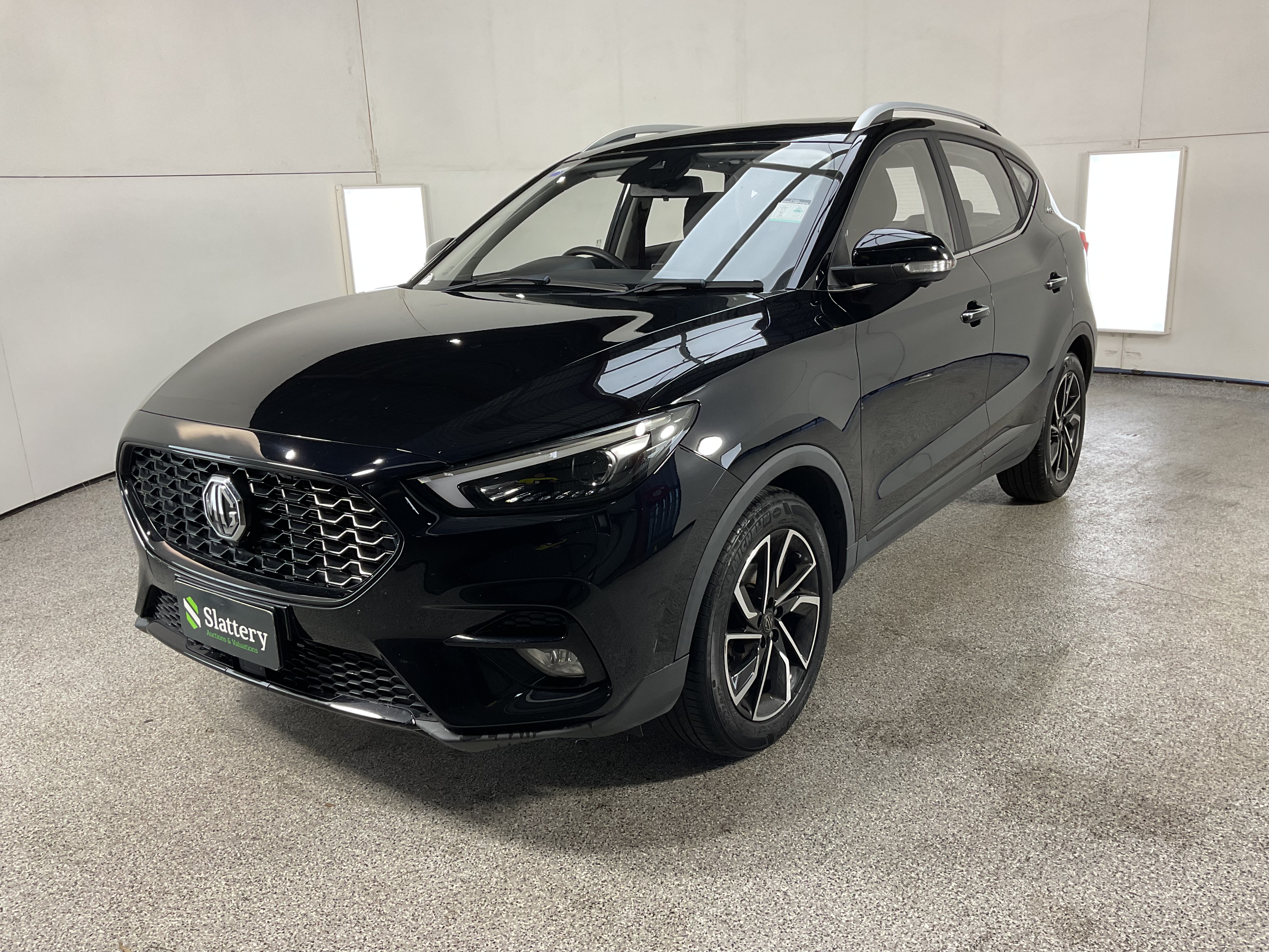 6 · 2023 MG ZS Essence Petrol