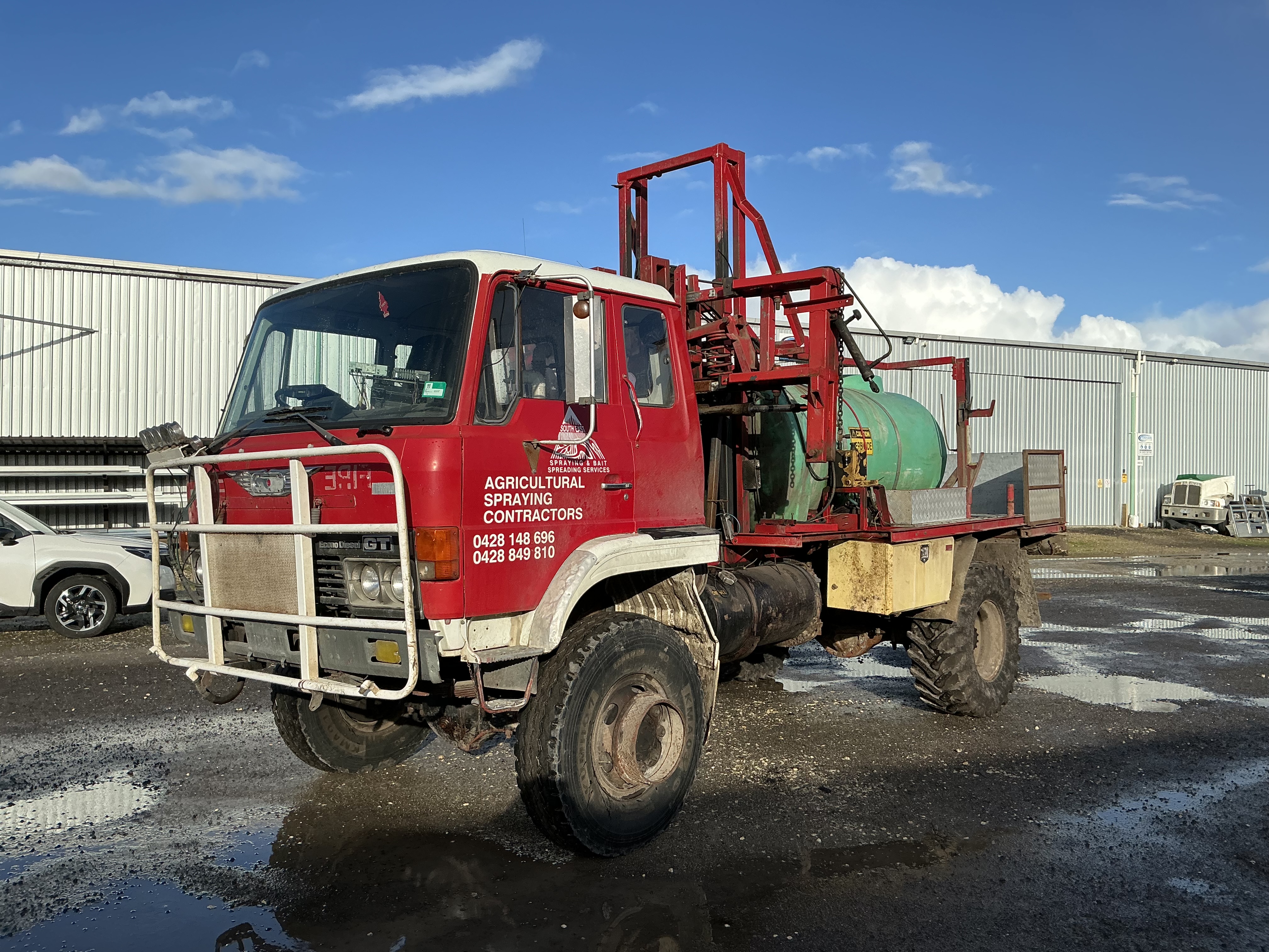 Hino GT 175 4x4 Custom Boom Spray Truck