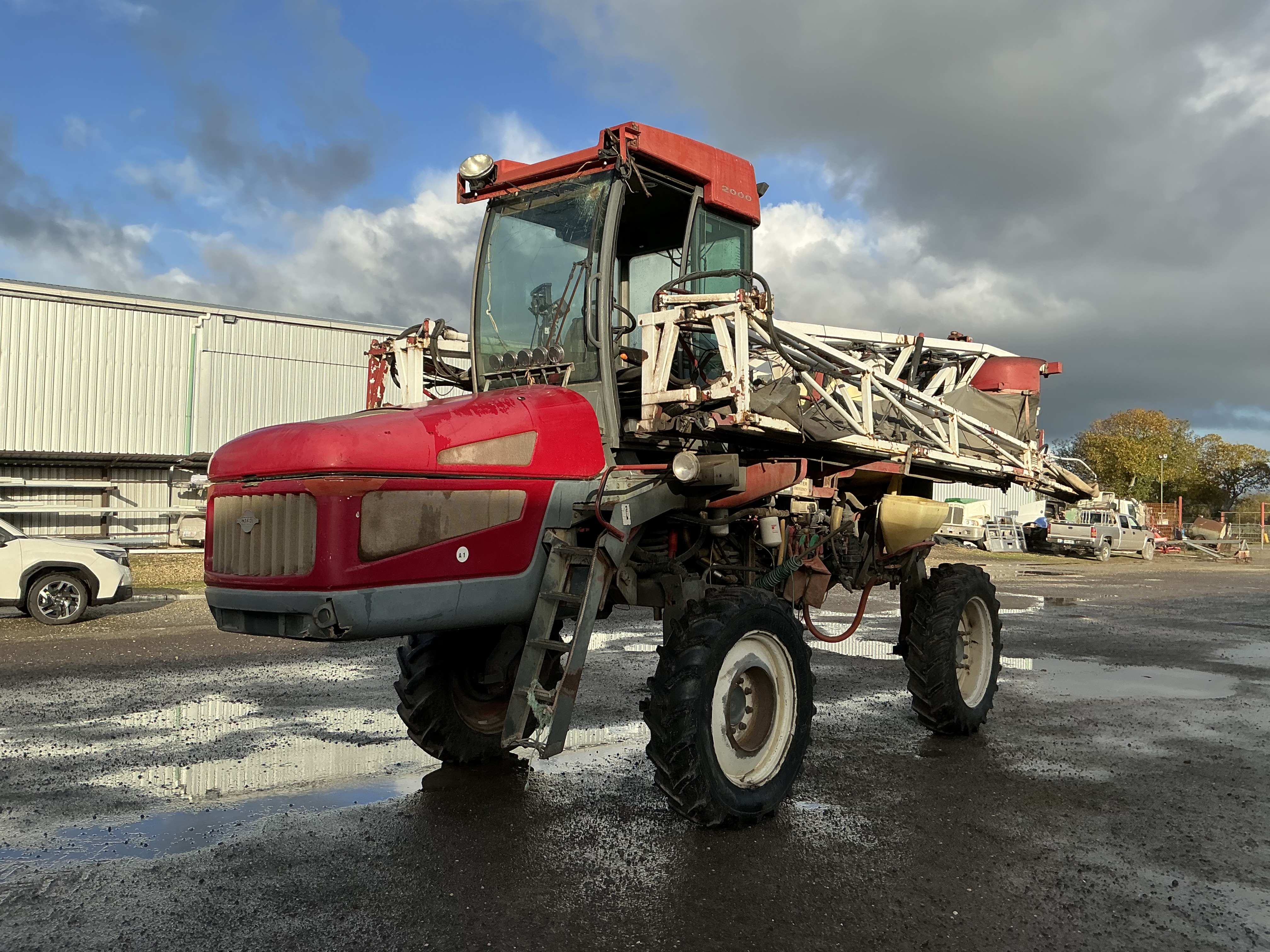 9 · Hardi 2000 Alpha Self Propelled Boom Spray
