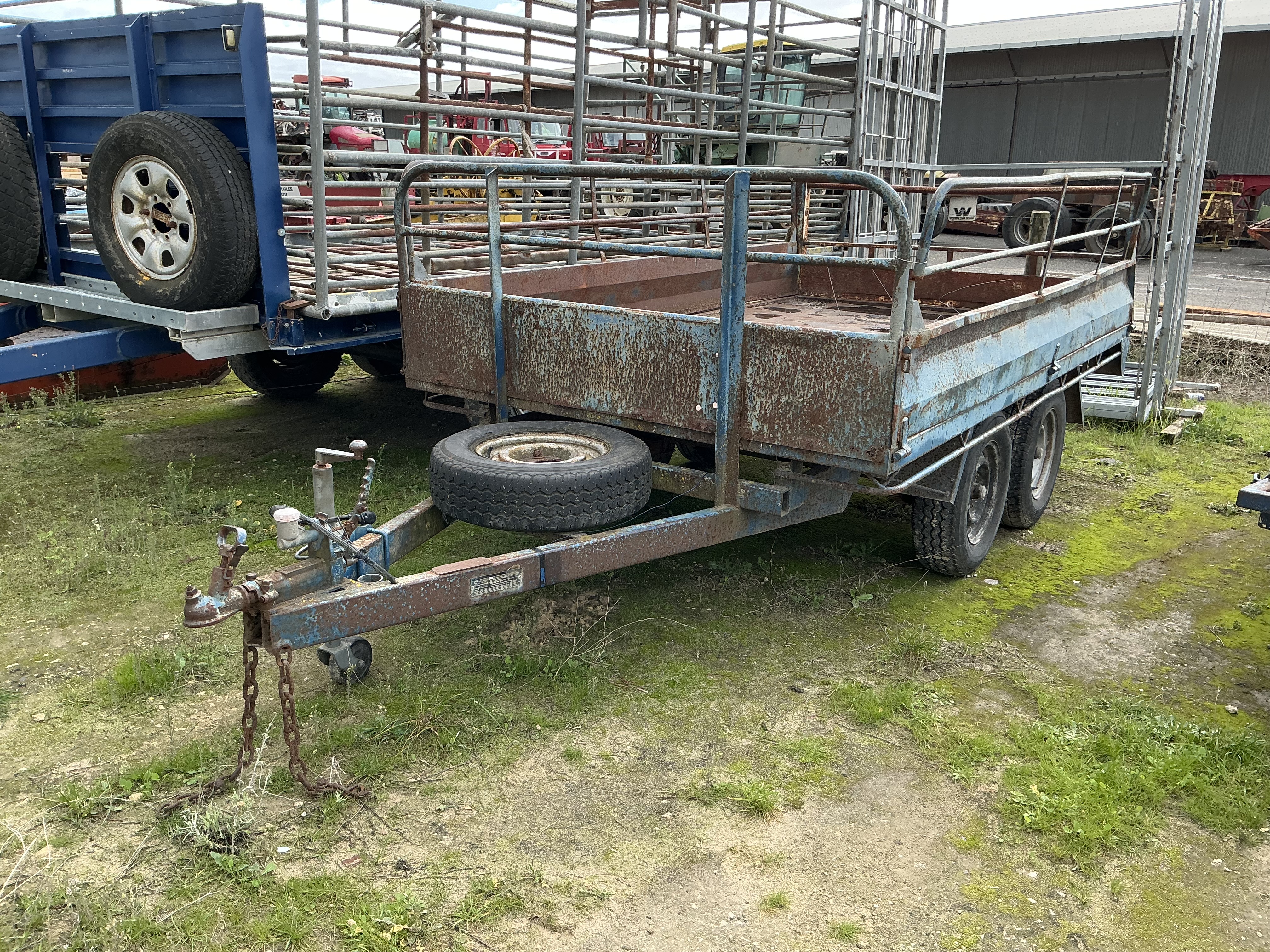 18 · 1997 Polmac Tandem Axle Box Trailer