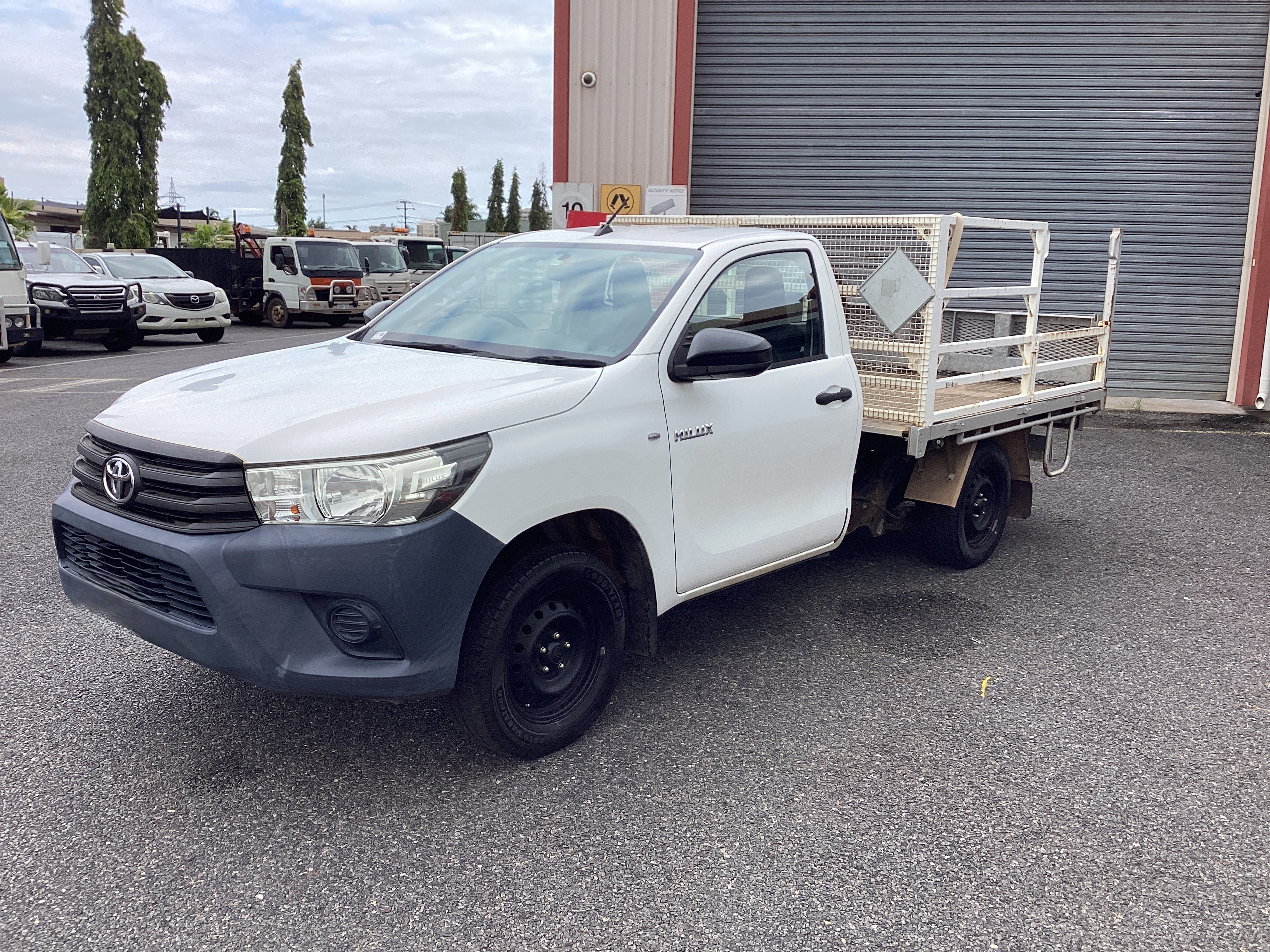 2 · 2018 Toyota Hilux Workmate Petrol - Darwin
