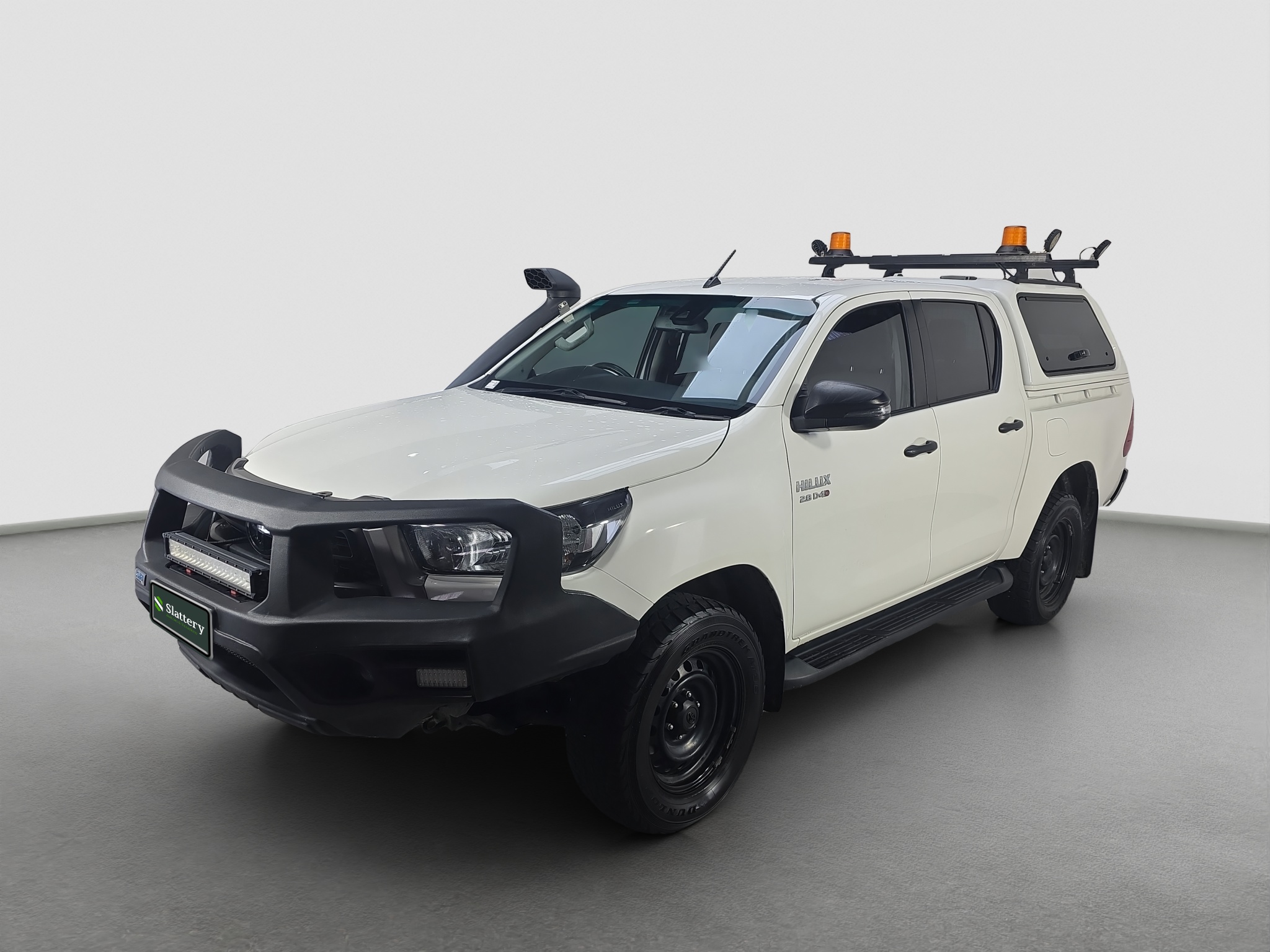 18 · 2021 Toyota Hilux SR Diesel