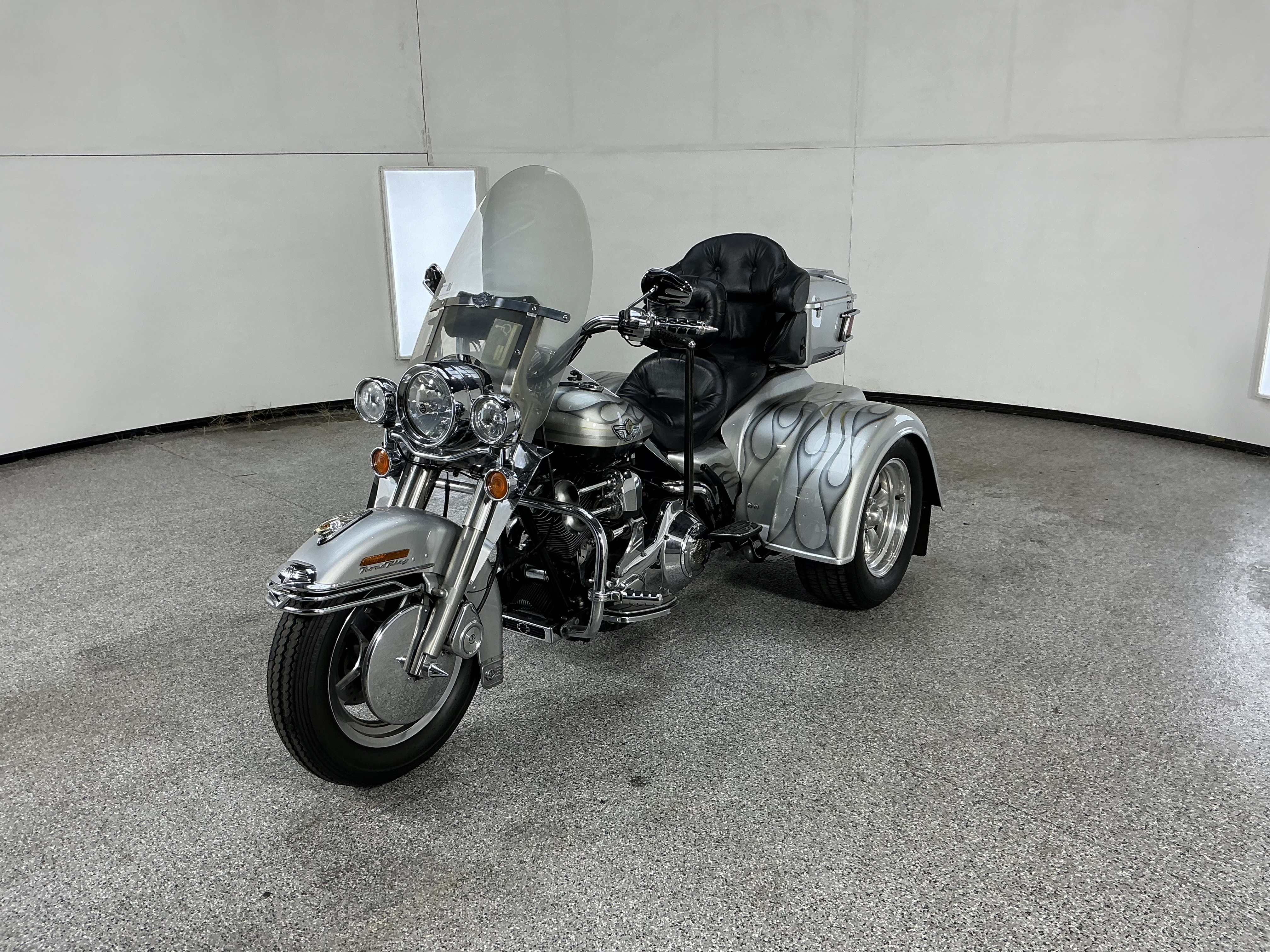 2003 Harley Davidson FLH Petrol