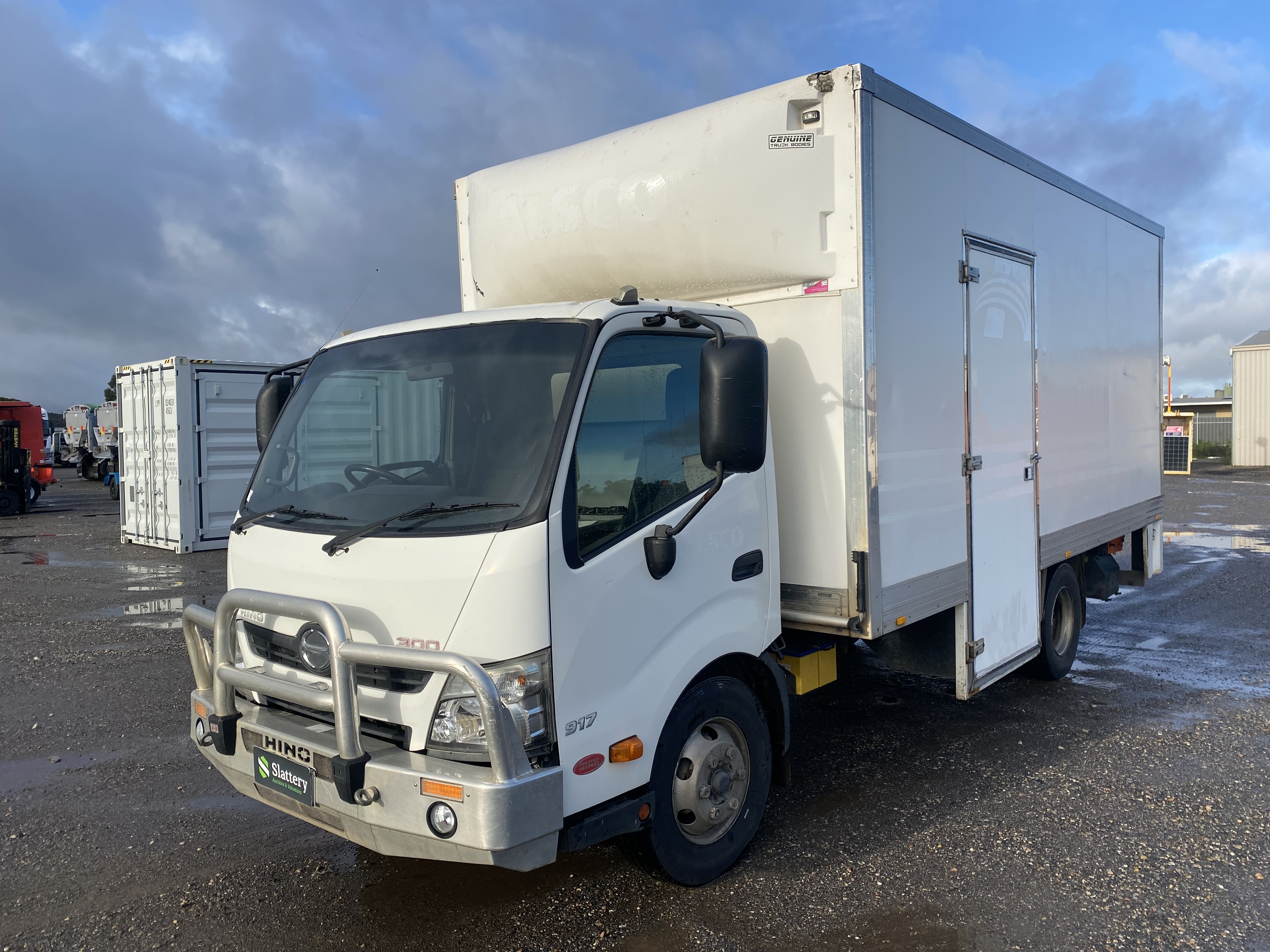 2014 Hino 300 series 917 4x2 Pantech