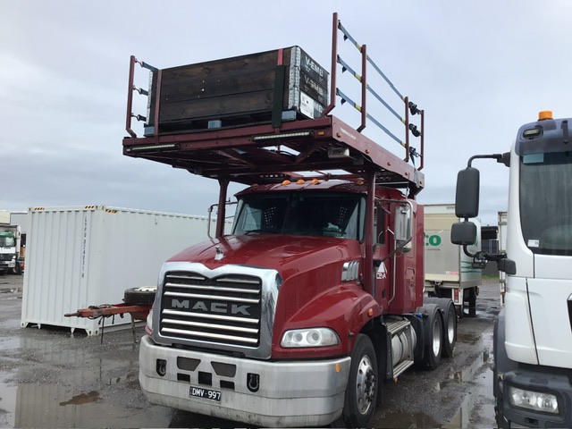 2017 Mack CMMT Granite 6x4 Prime Mover