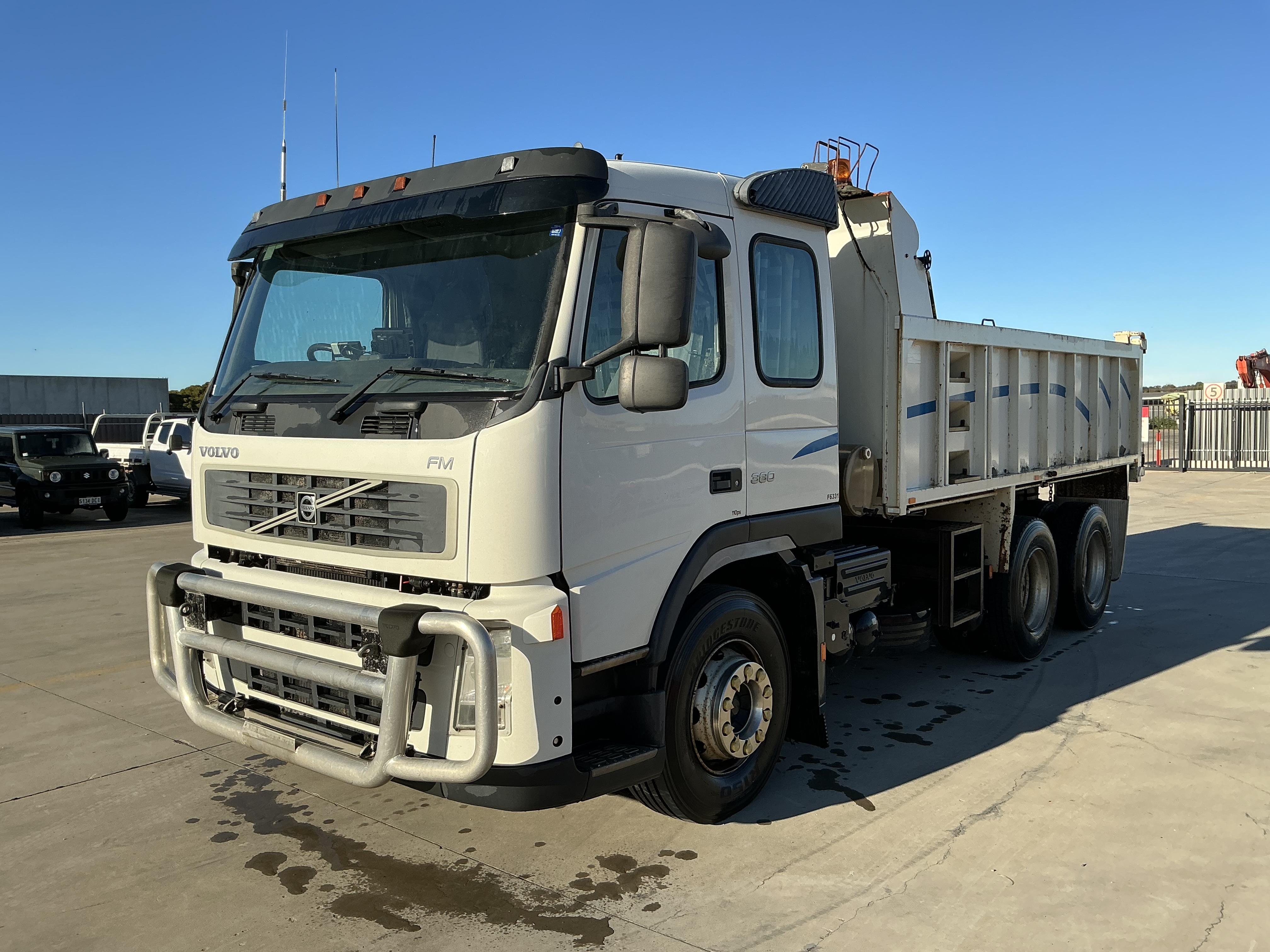 2007 Volvo FM 380 6x4 Tipper