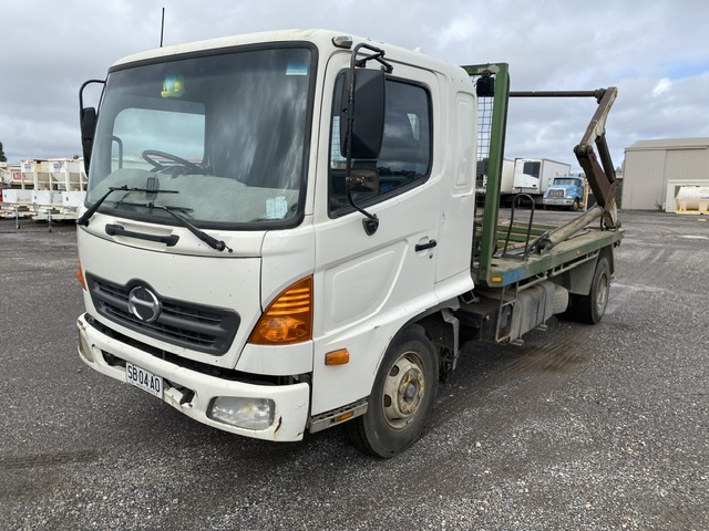 13 · 2007 Hino FD1J   4x2 Skip Bin