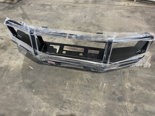 ARB Deluxe Winch Bull Bar for the Toyota LandCruiser 70 Series *ex-SA GOV*
