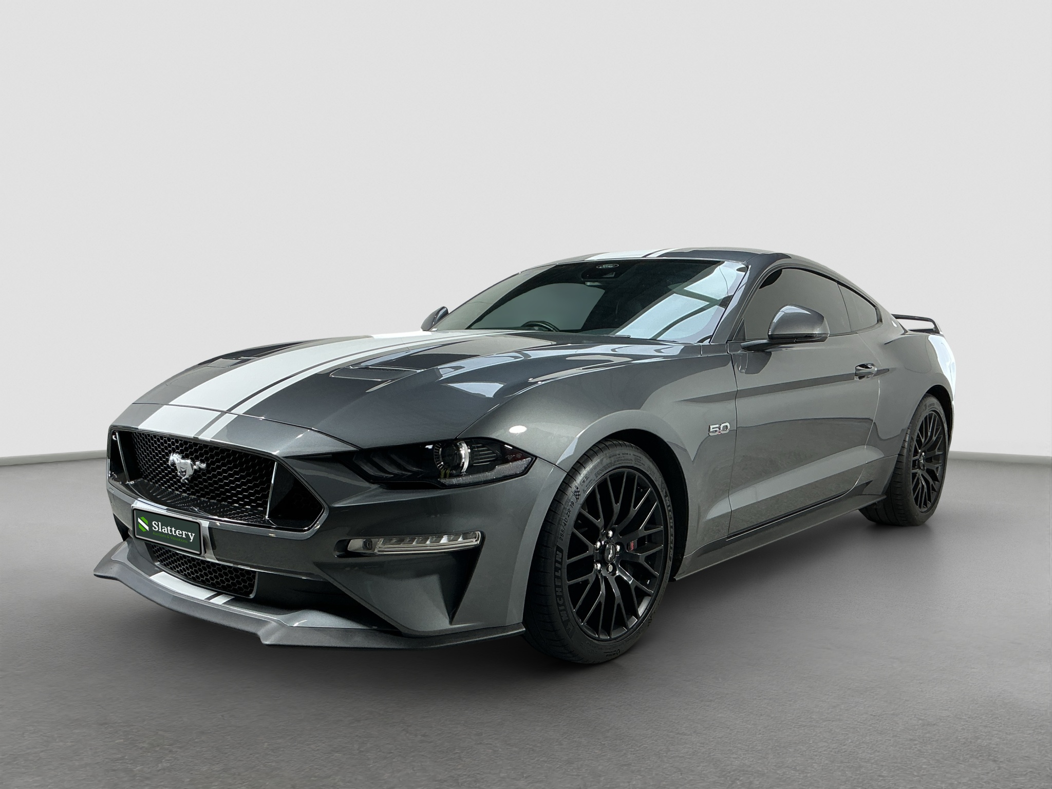 3 · 2022 Ford Mustang GT Petrol