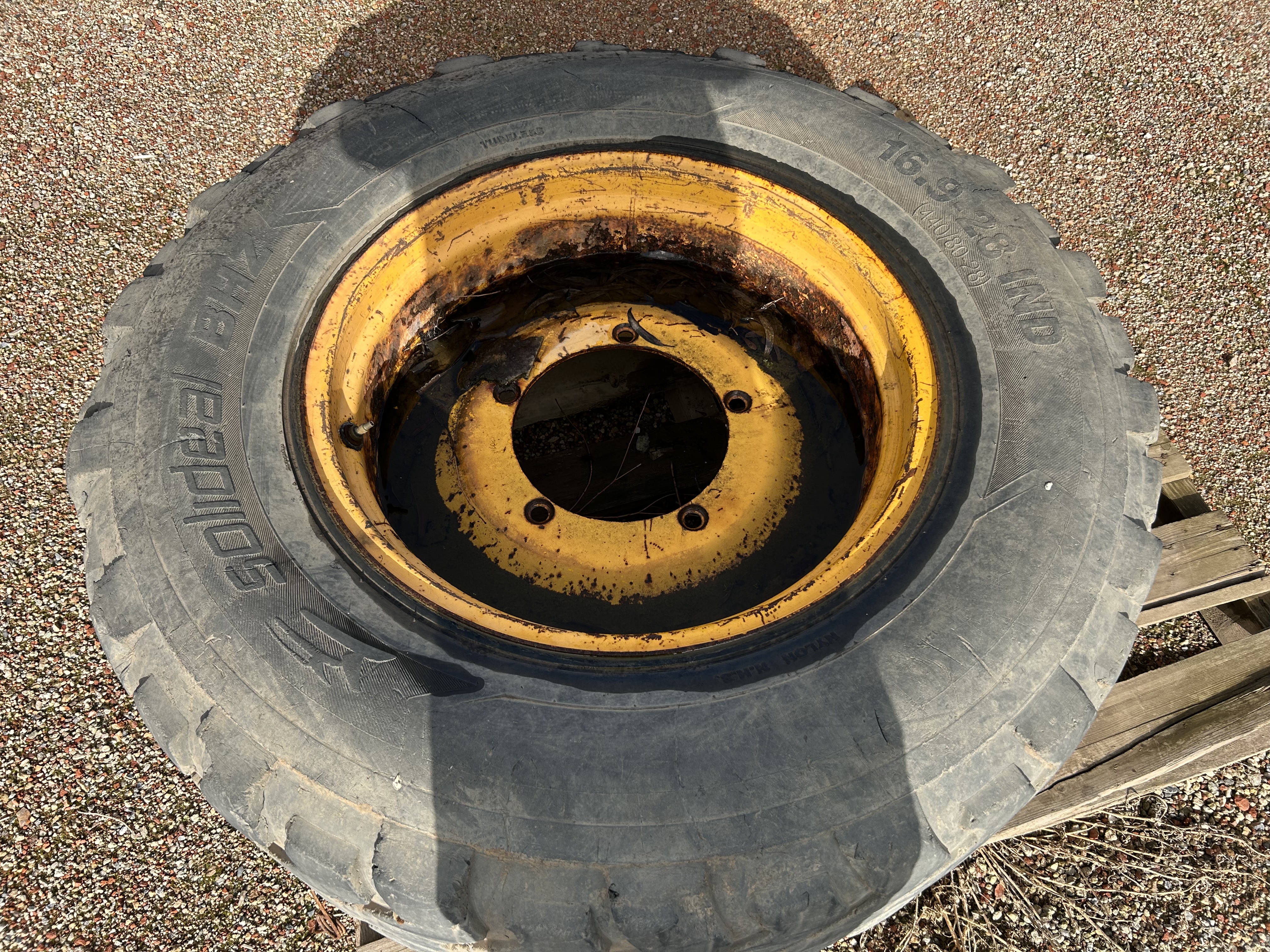 1 x Solideal BHZ Wheel *Located in Burton, SA* **UNRESERVED**