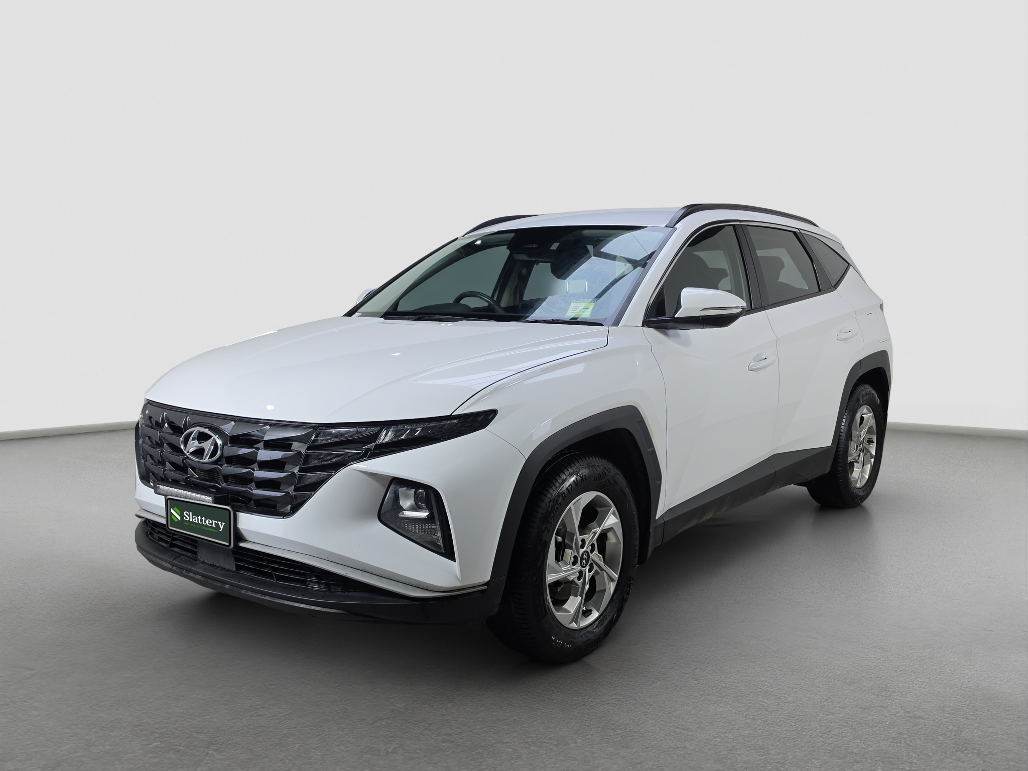 4 · 2023 Hyundai Tucson  Petrol