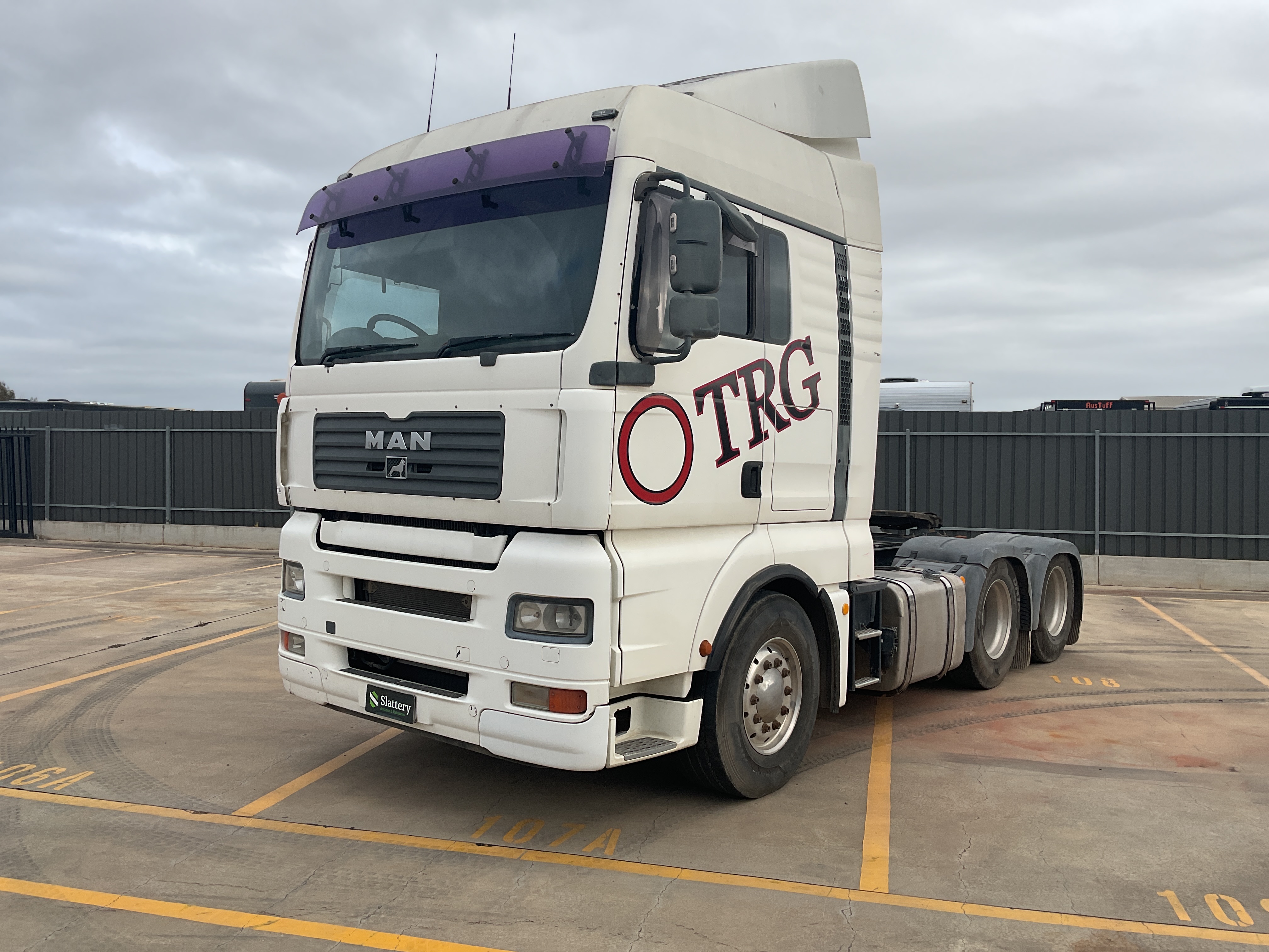 5 · 2007 MAN TG-A   8x2 Prime Mover