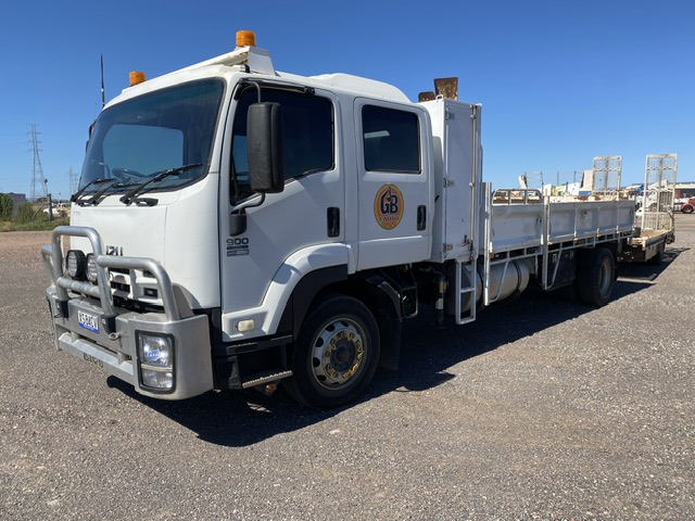 2011 Isuzu FTR 900 Crew 4x2 Tipper