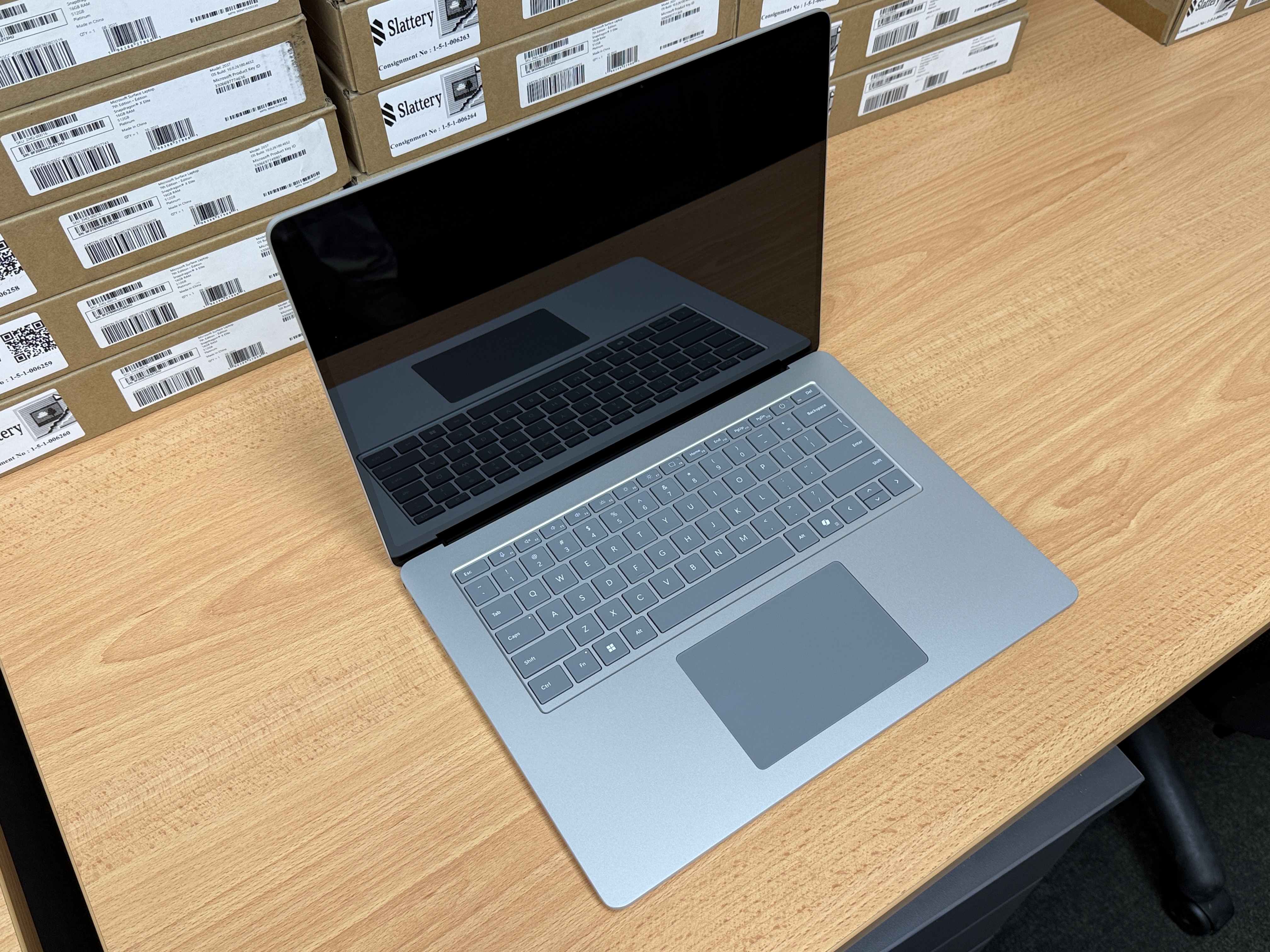 15 · Microsoft Surface Laptop Copilot+ PC 15 Inch X Elite 16gb/512gbs