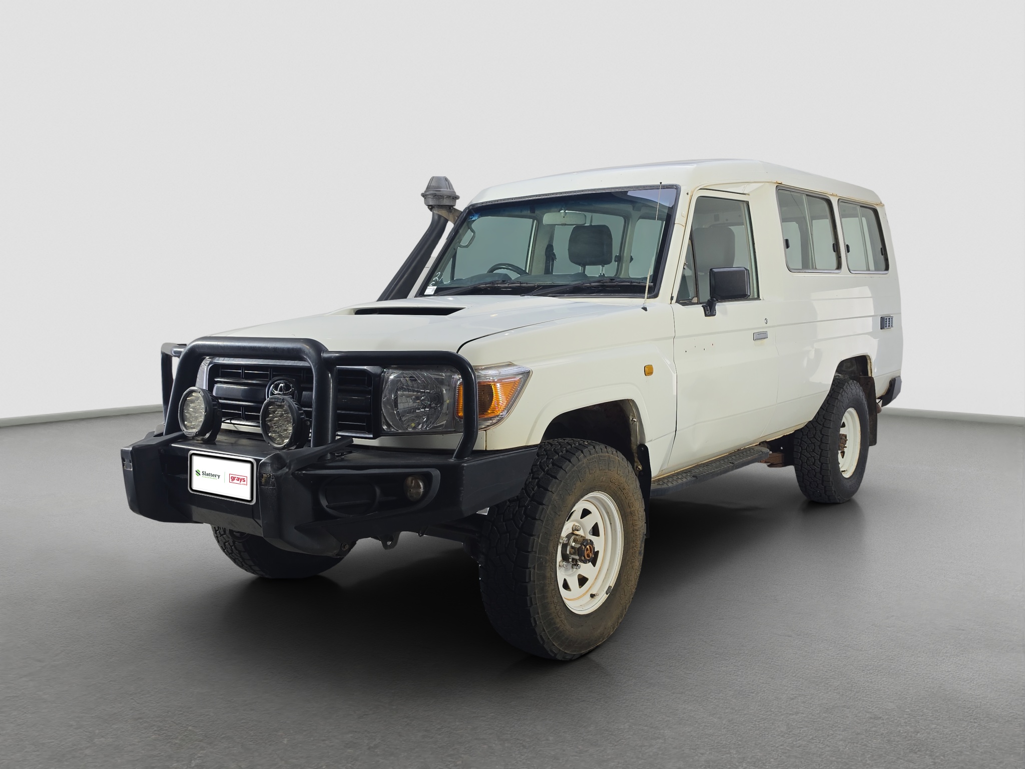 13 · 2015 Toyota Landcruiser Workmate Troopcarrier Diesel