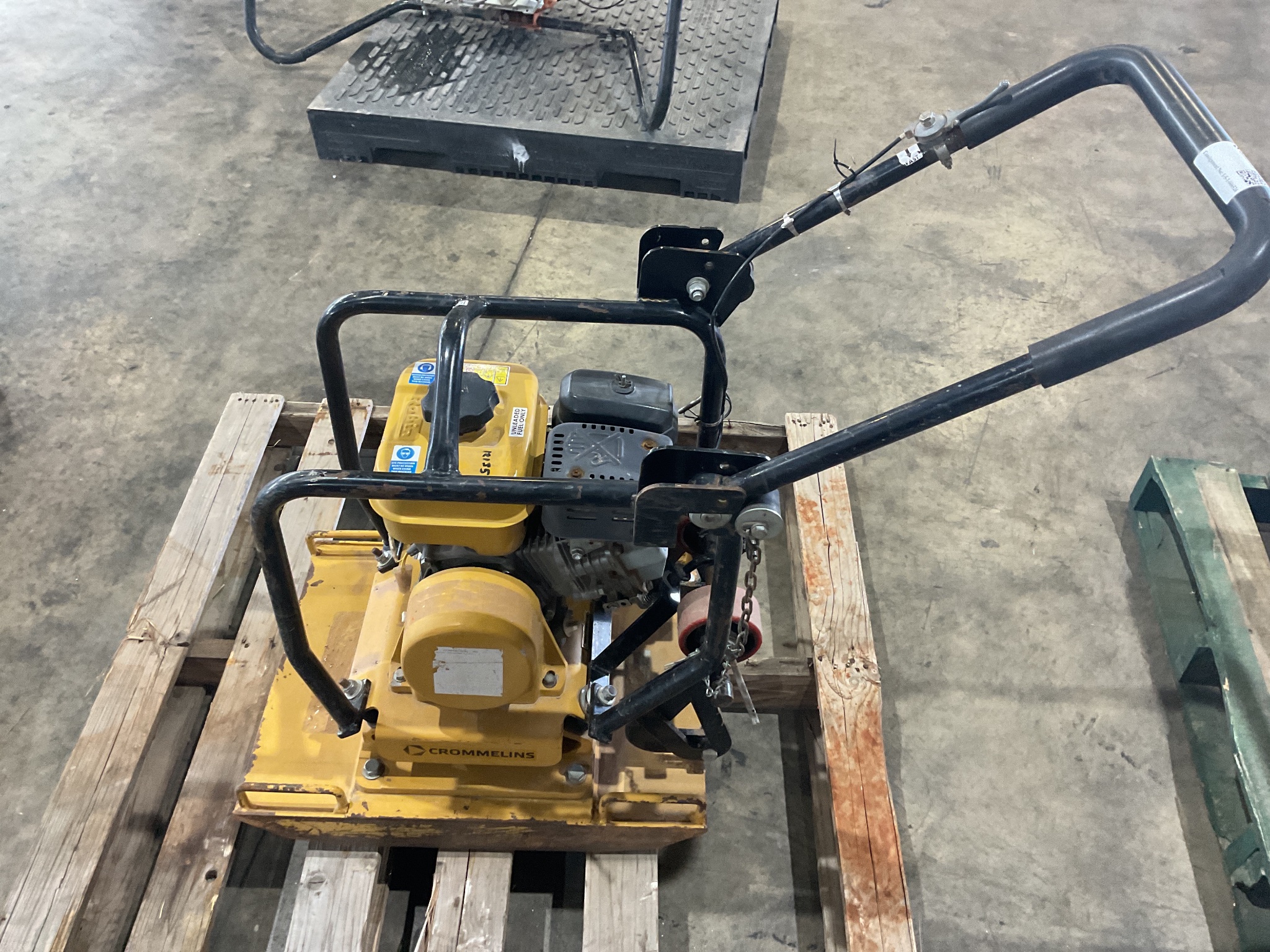 Small Petrol Crommelins Plate Compactor