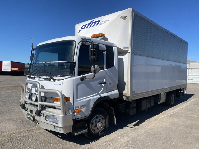 12 · 2015 UD MK11250 4x2 Pantech