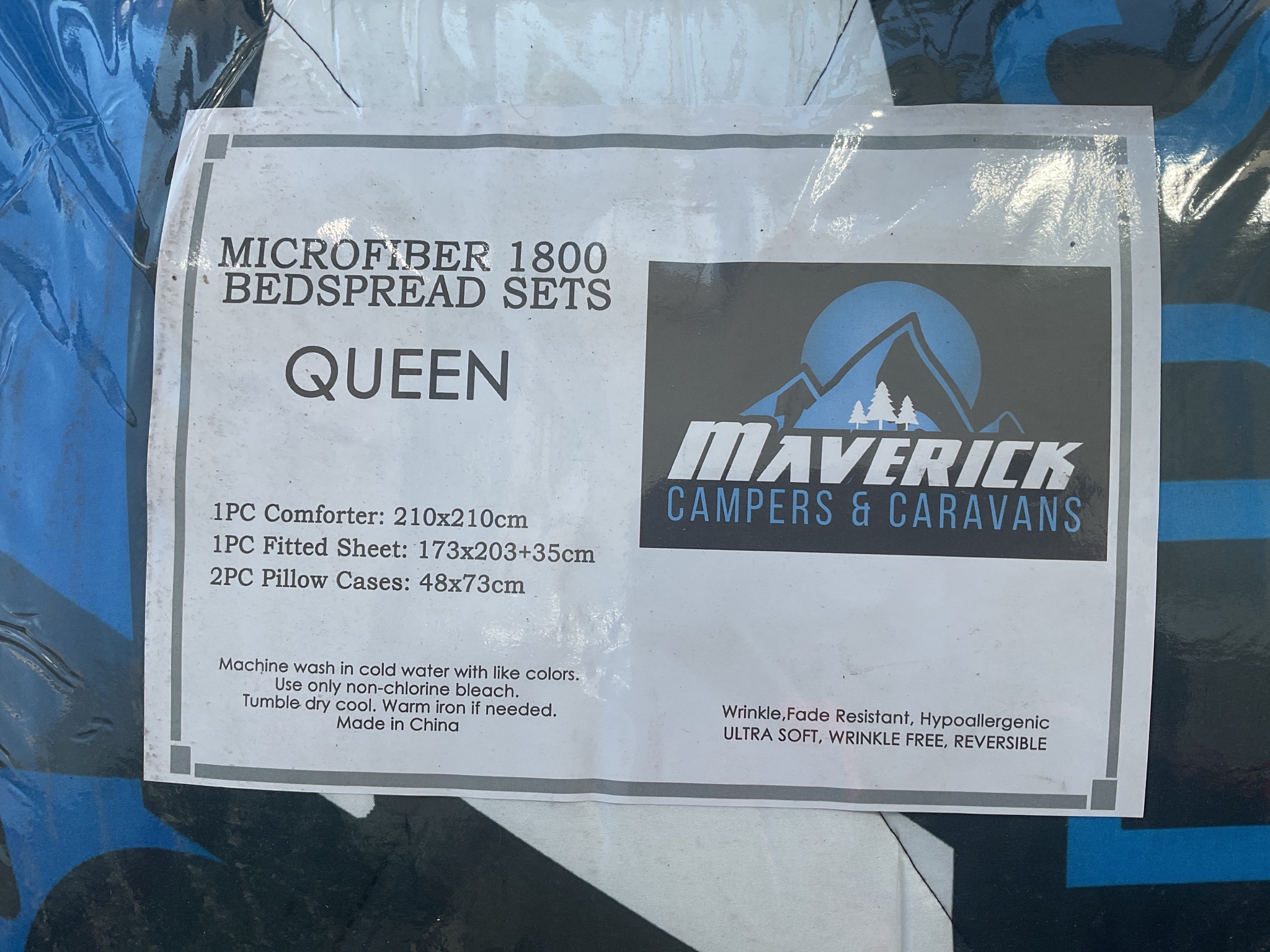 “Maverick” Queen Comforter Set