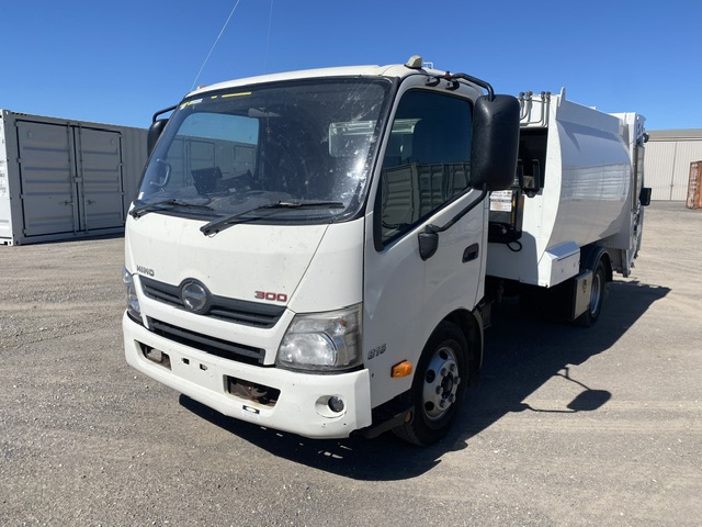 2014 Hino 300 816 4x2 Garbage Truck