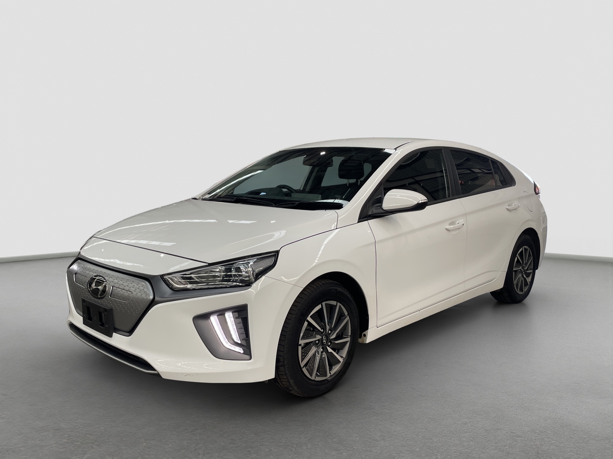 8 · 2021 Hyundai IONIQ Elite Hatch Electric (Council Asset)
