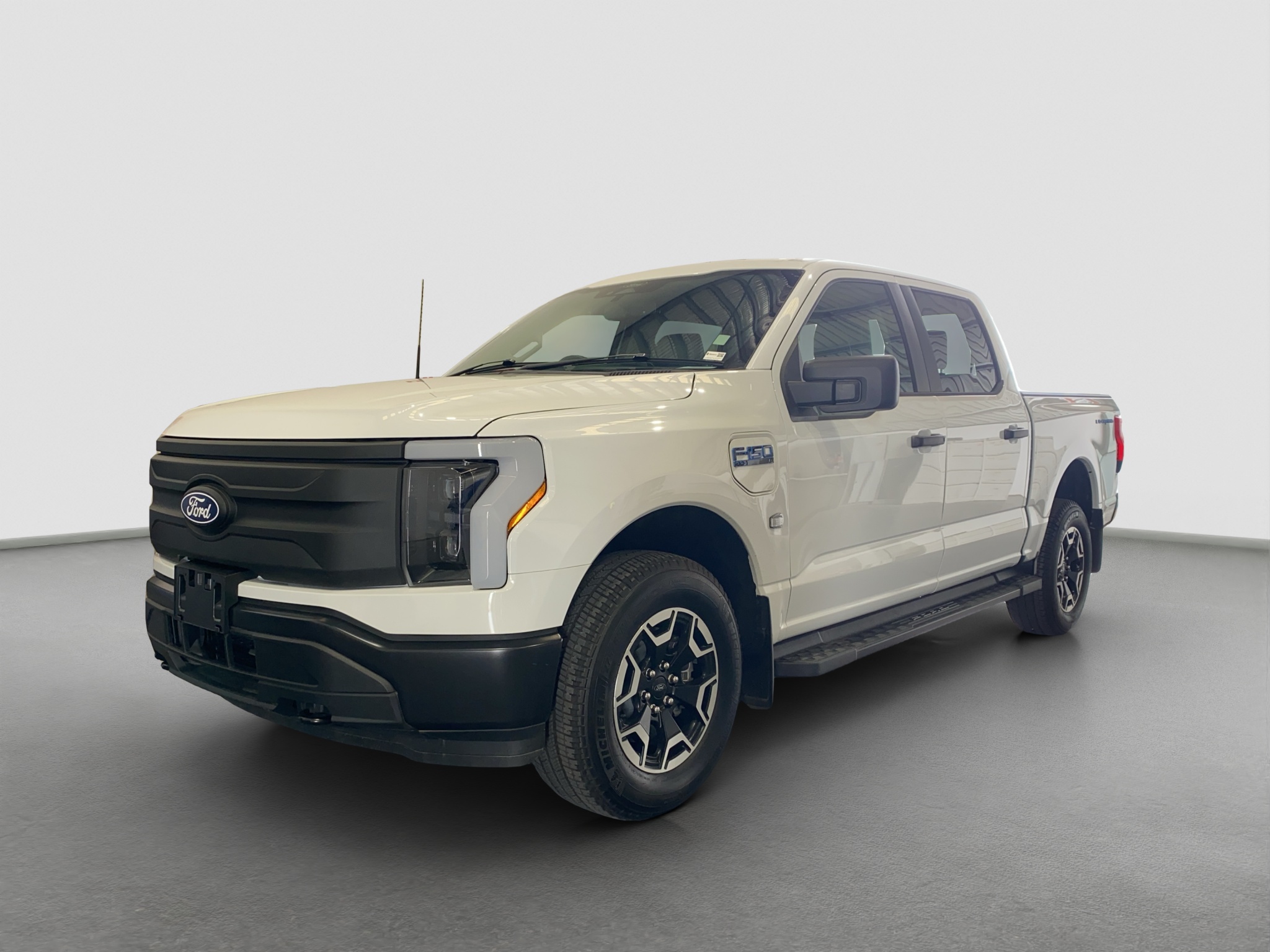 10 · 2023 Ford F-150 Lightning Pro Standard Range (98KW)