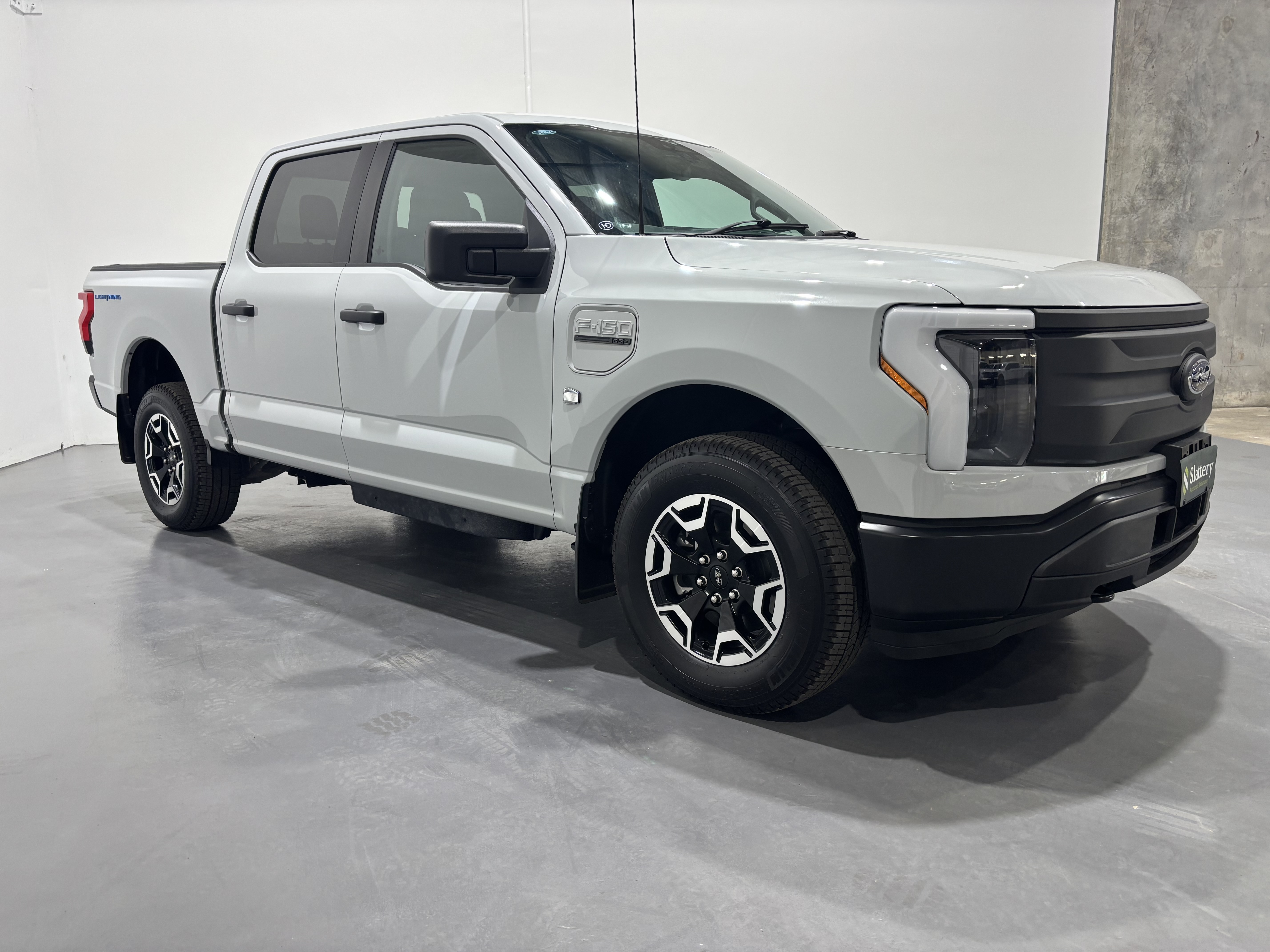2023 Ford F-150 Lightning Electric Dual Cab