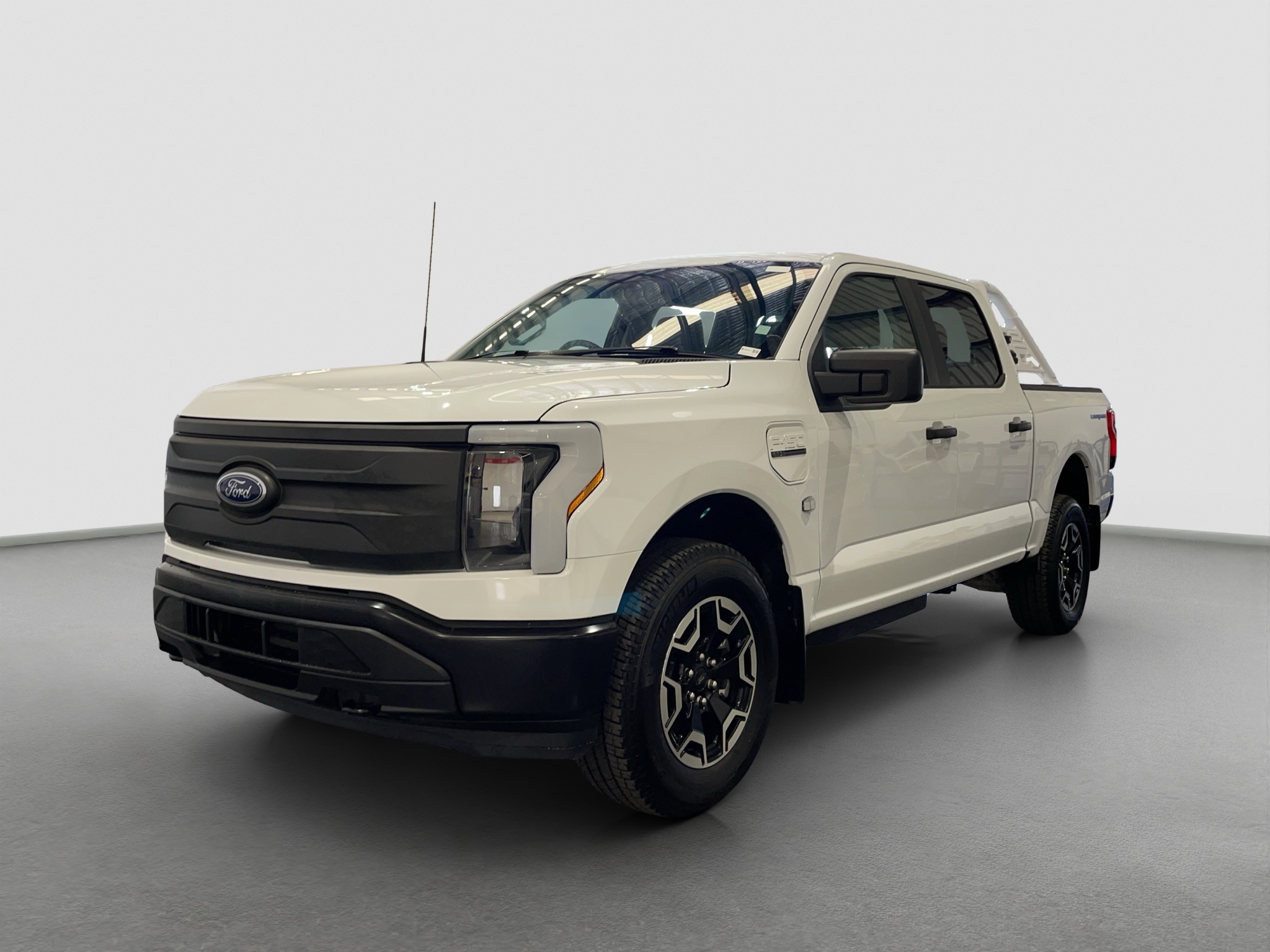 2023 Ford F-150 Lightning Pro Standard Range (98KW)