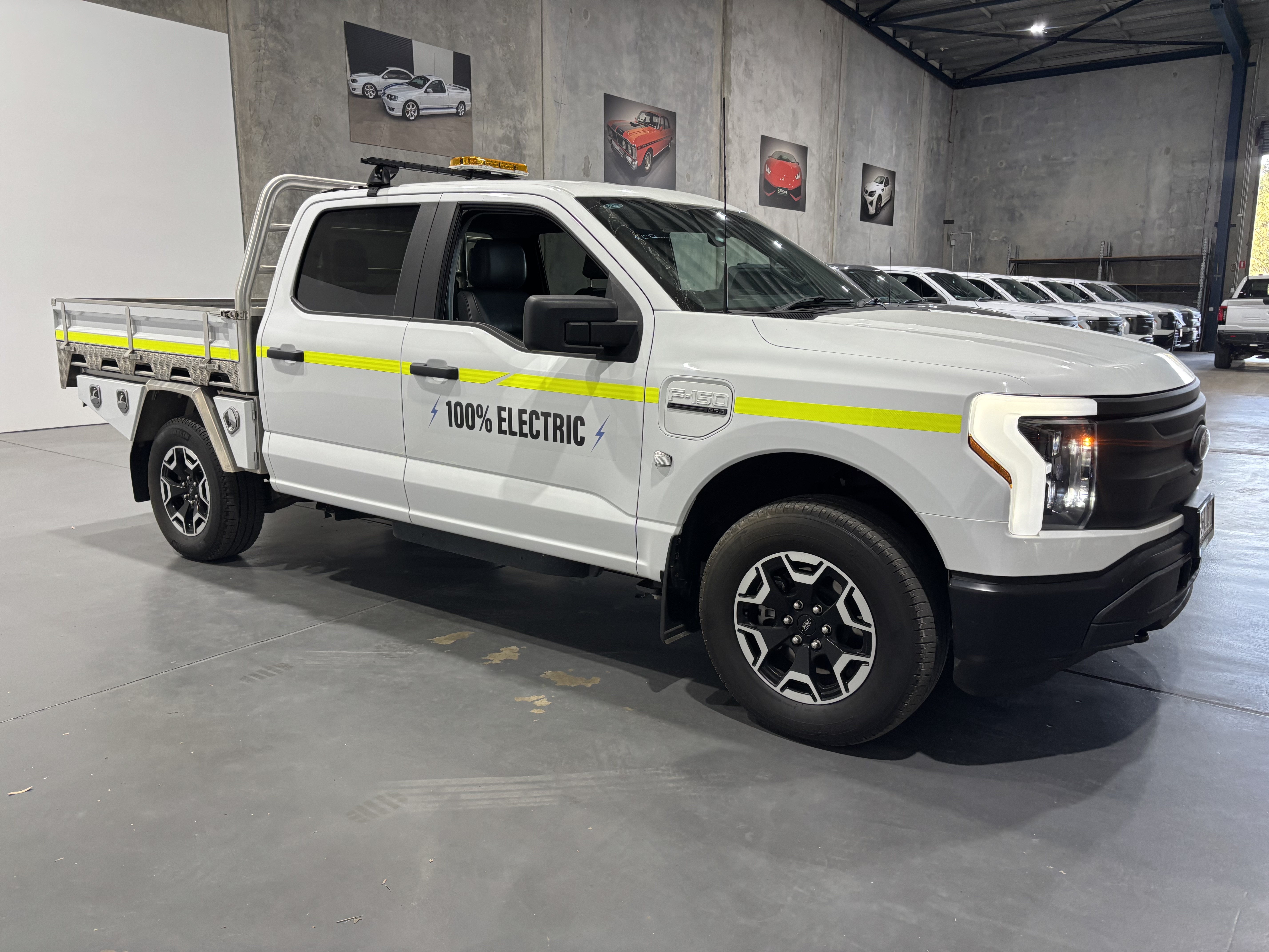 2023 Ford F-150 Lightning Pro Standard Range (98kWh)  Electric