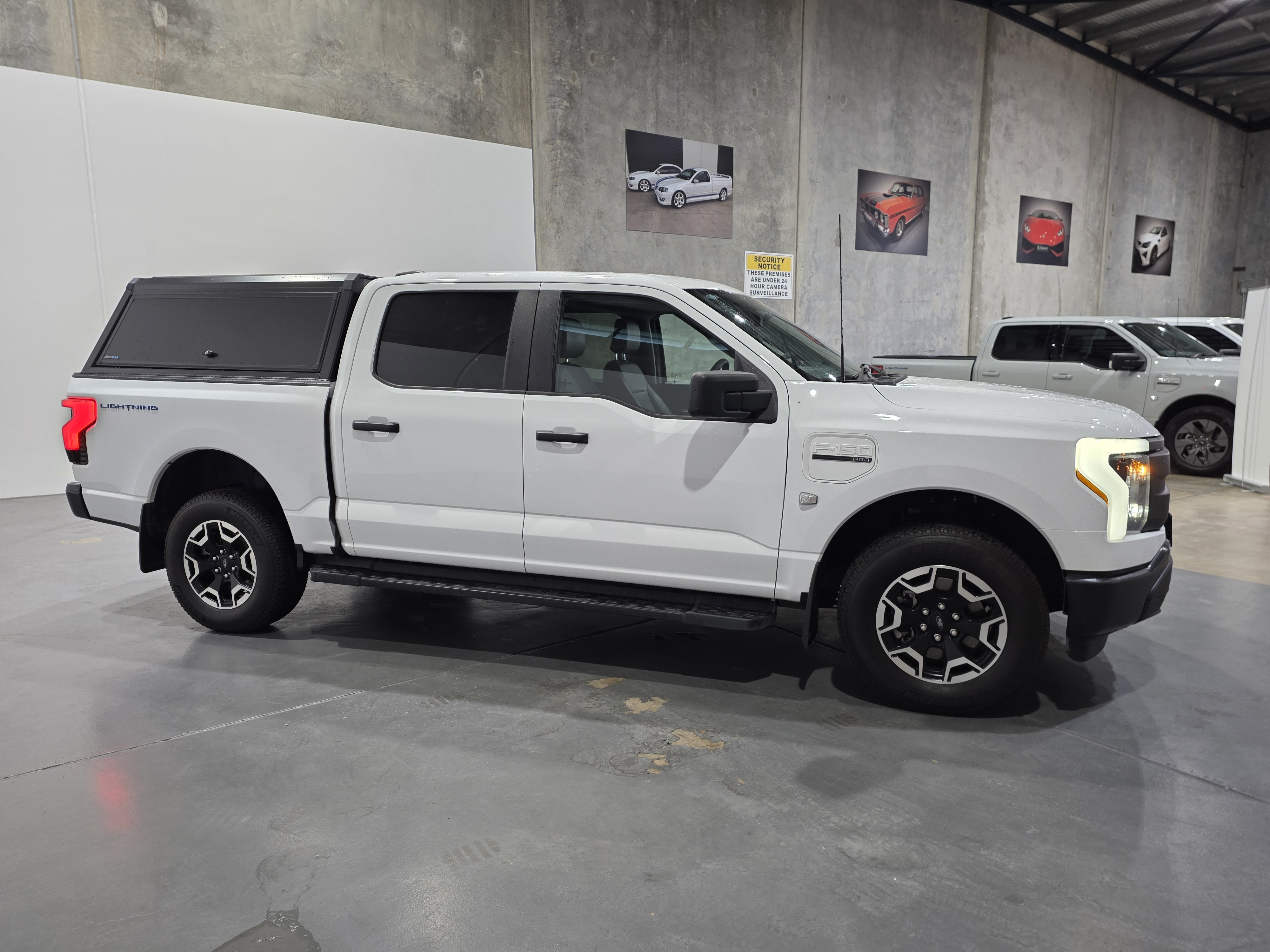 Ford F150 Lightning Pro Standard Range (98kWh)