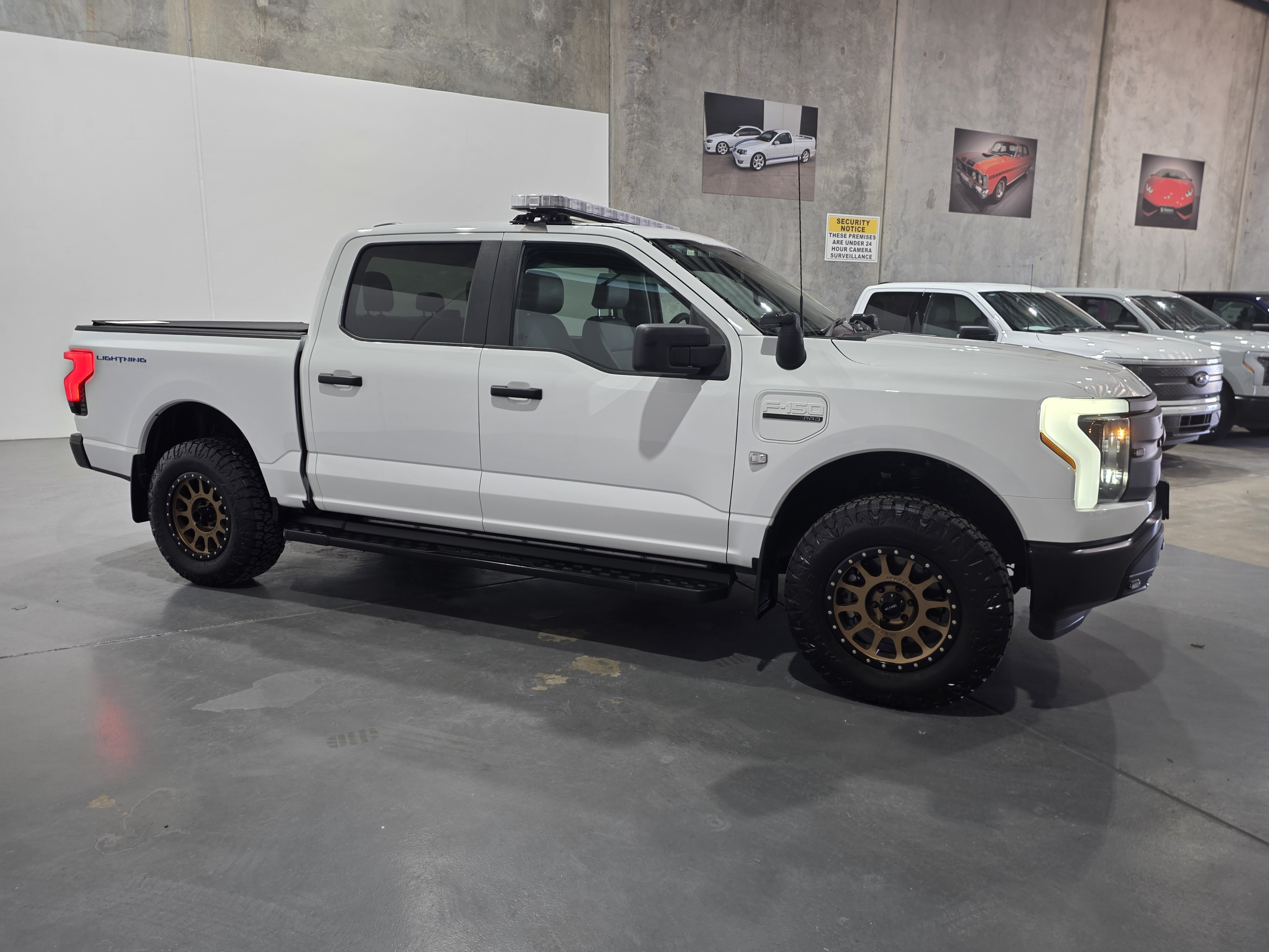 2024 Ford F150 Lightning Pro Standard Range (98kWh)