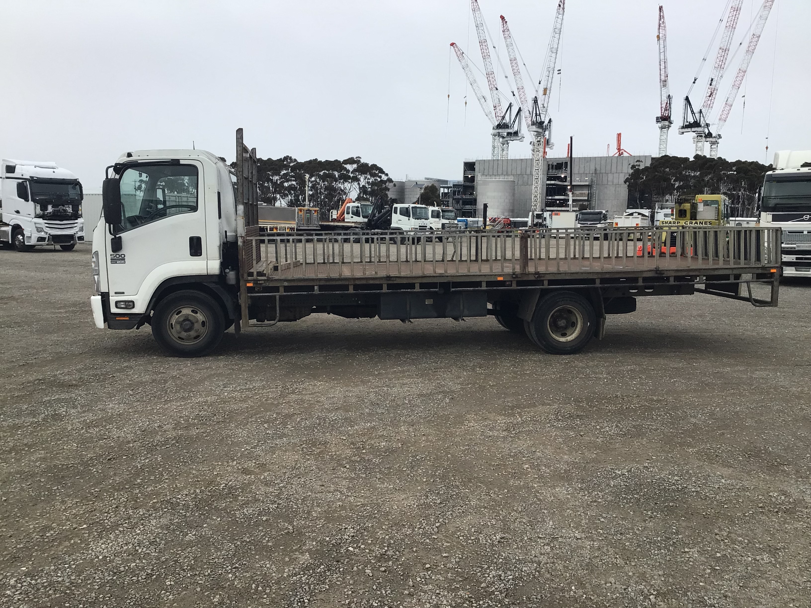 1 · 2008 Isuzu FRR (Long) 4x2 Tray Truck