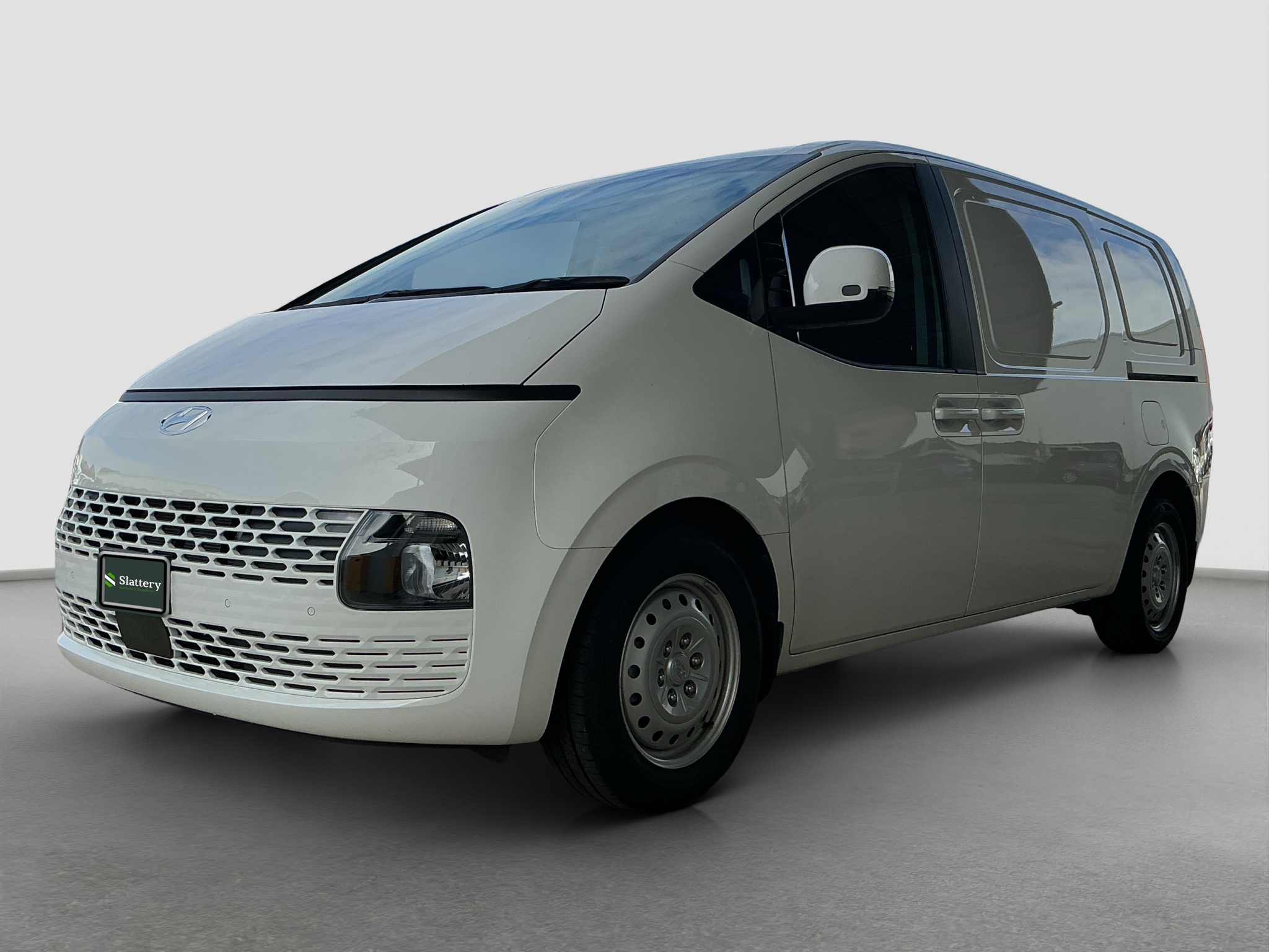 2 · 2023 Hyundai STARIA LOAD  Diesel (Ex Corporate)