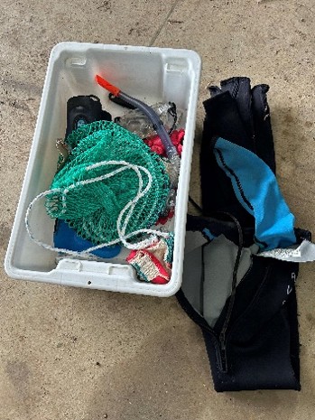 6 · Diving Gear **Unreserved**
