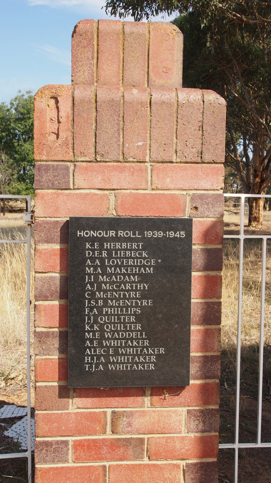 R. J. Cooper Memorial Gates and Plaques NSW War Memorials Register