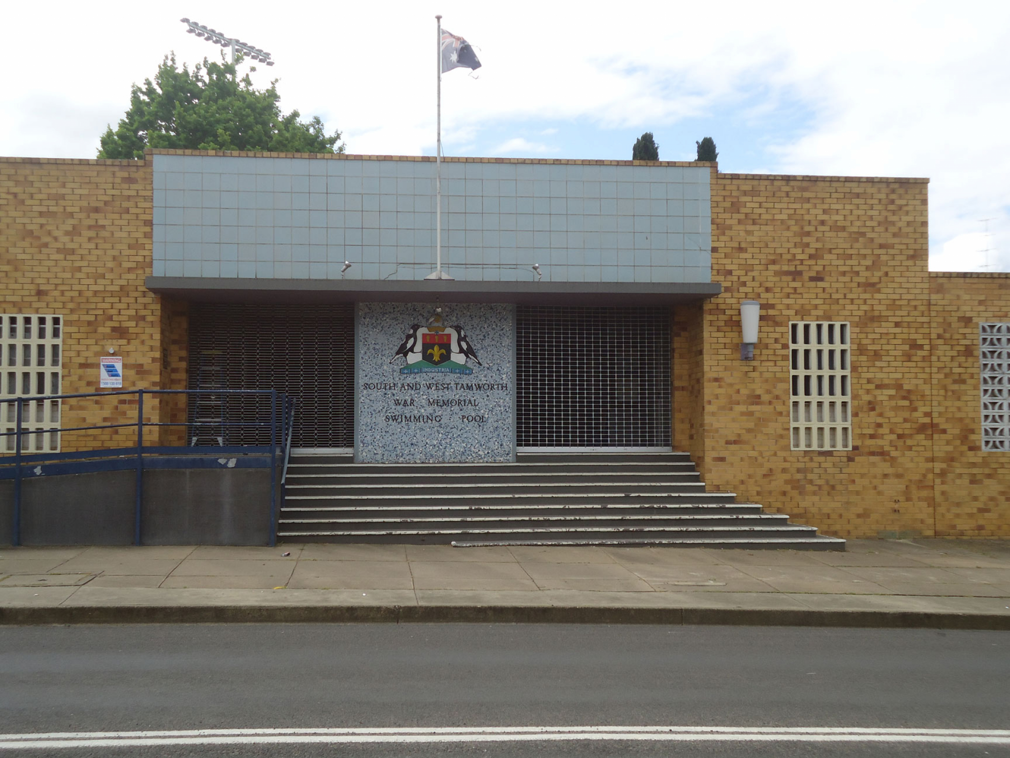 South and West Tamworth War Memorial Swimming Pool NSW War Memorials