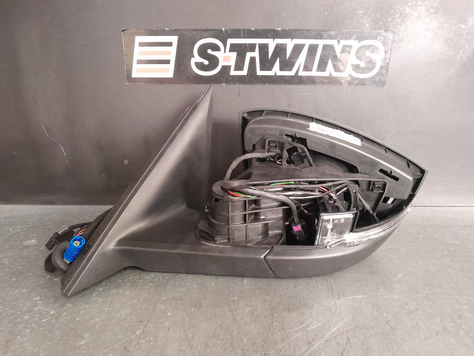 View Auto part Left Door Mirror Skoda Kodiaq 2019