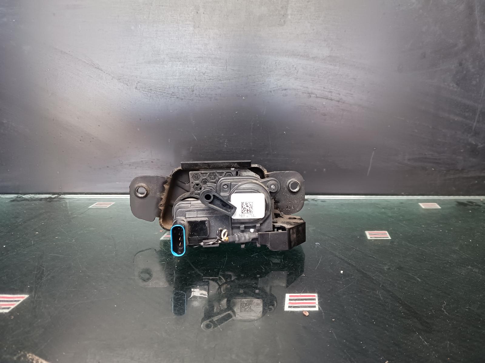 2021 Ram 1500 Door/Boot/Gate Lock View Auto part Door/Boot/Gate Lock Ram 1500 2021