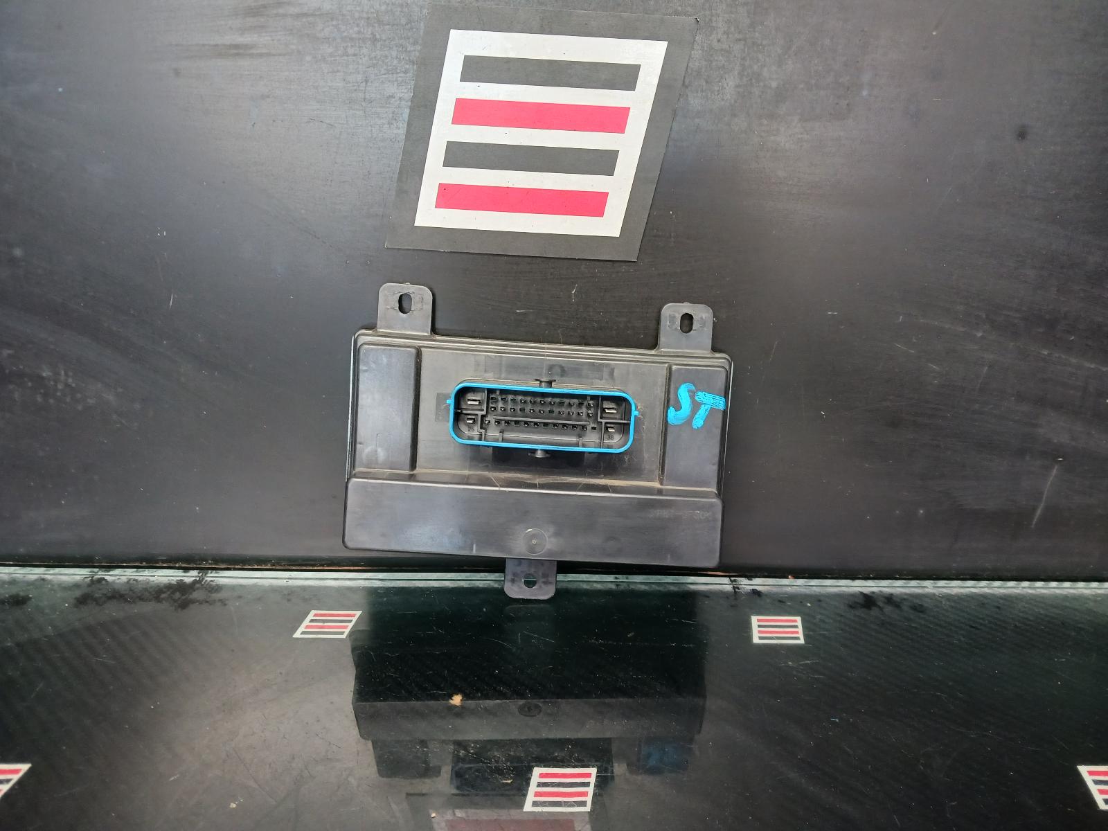 View Auto part Misc Switch/Relay Chevrolet Silverado 2022
