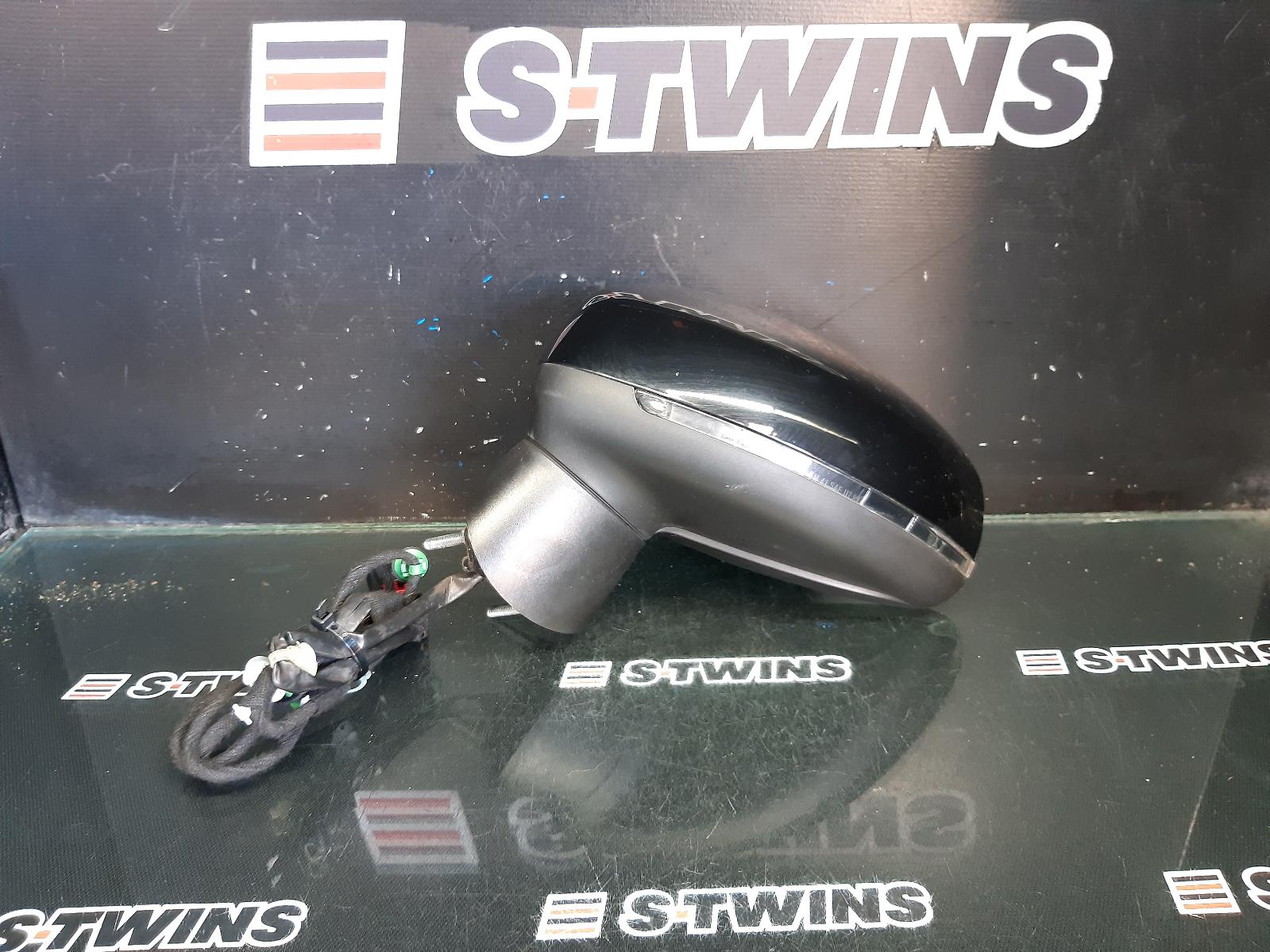 View Auto part Left Door Mirror Audi A1 2014